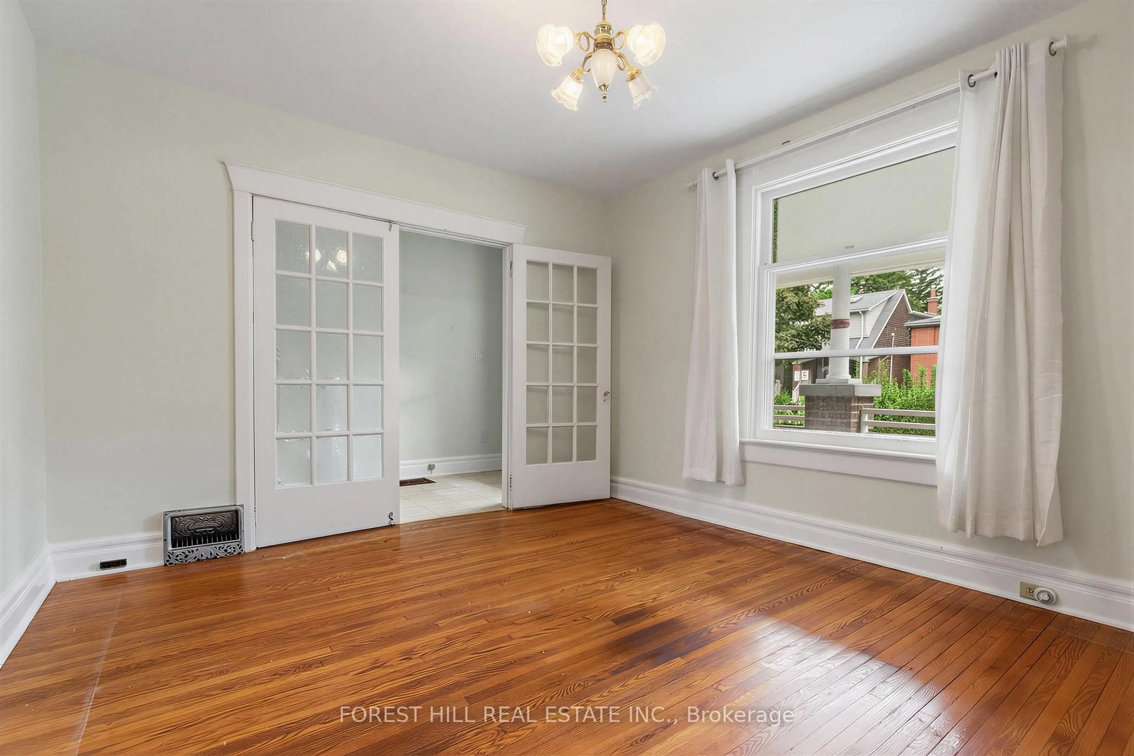 A pic of a room for 12 Osborne Ave, Toronto Ontario M4E 3A9