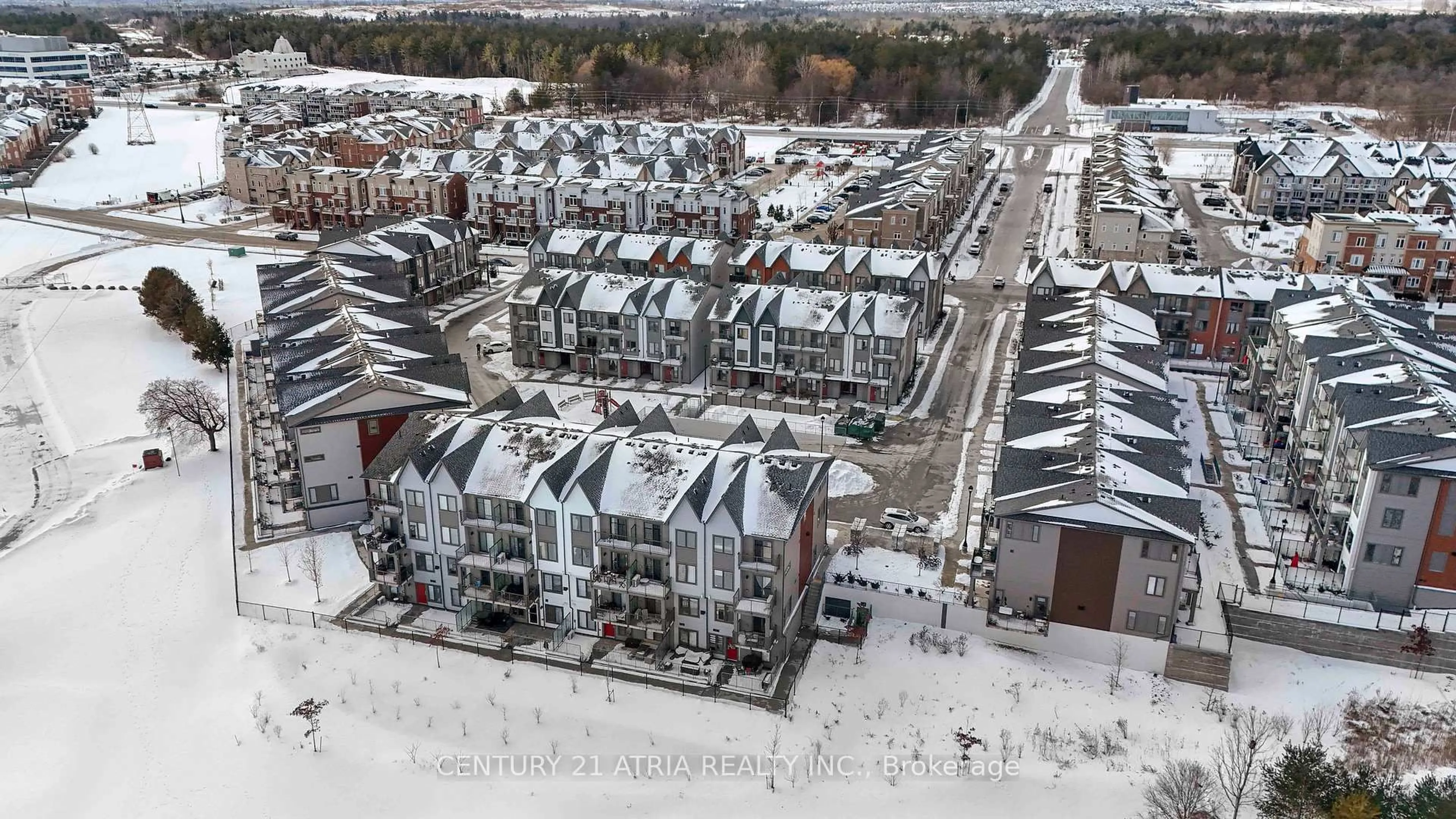 A pic from outside/outdoor area/front of a property/back of a property/a pic from drone, building for 2635 William Jackson Dr #715, Pickering Ontario L1X 0L4