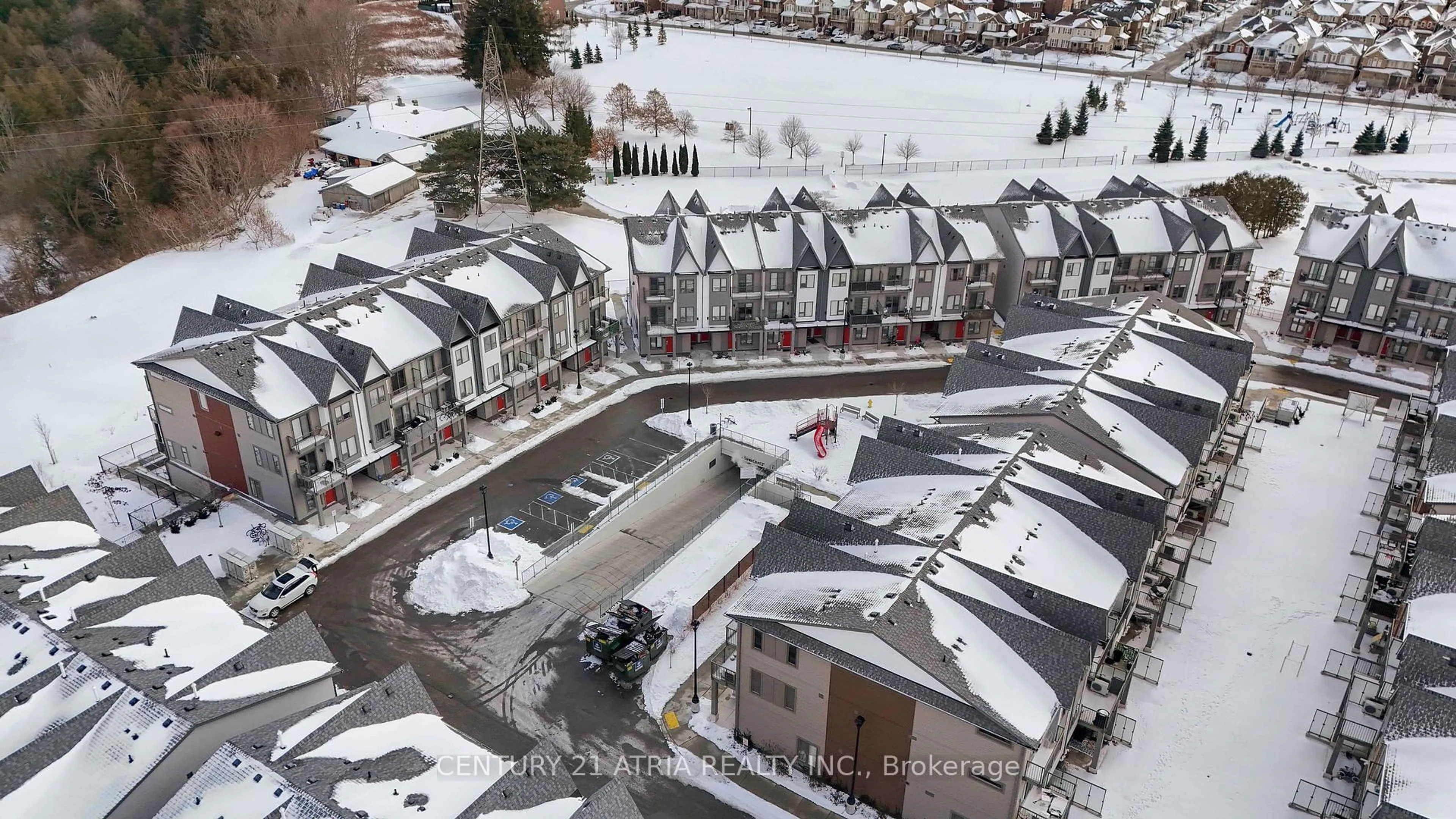 A pic from outside/outdoor area/front of a property/back of a property/a pic from drone, unknown for 2635 William Jackson Dr #715, Pickering Ontario L1X 0L4