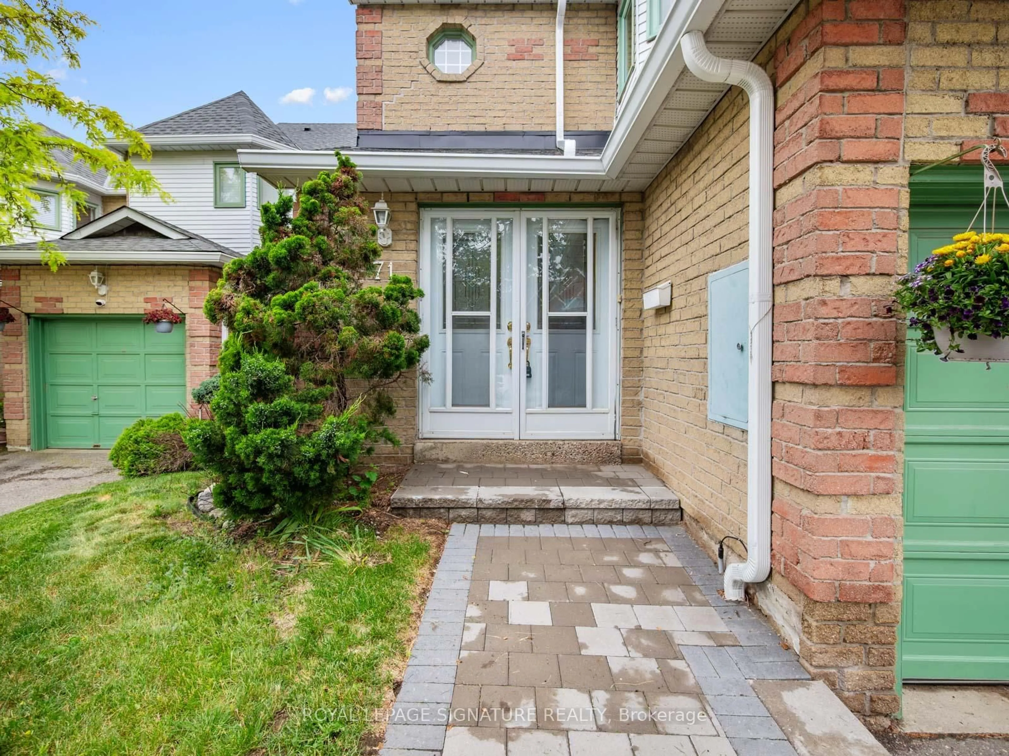 Home with brick exterior material, street for 71 Nature Ptwy, Toronto Ontario M1B 4T2