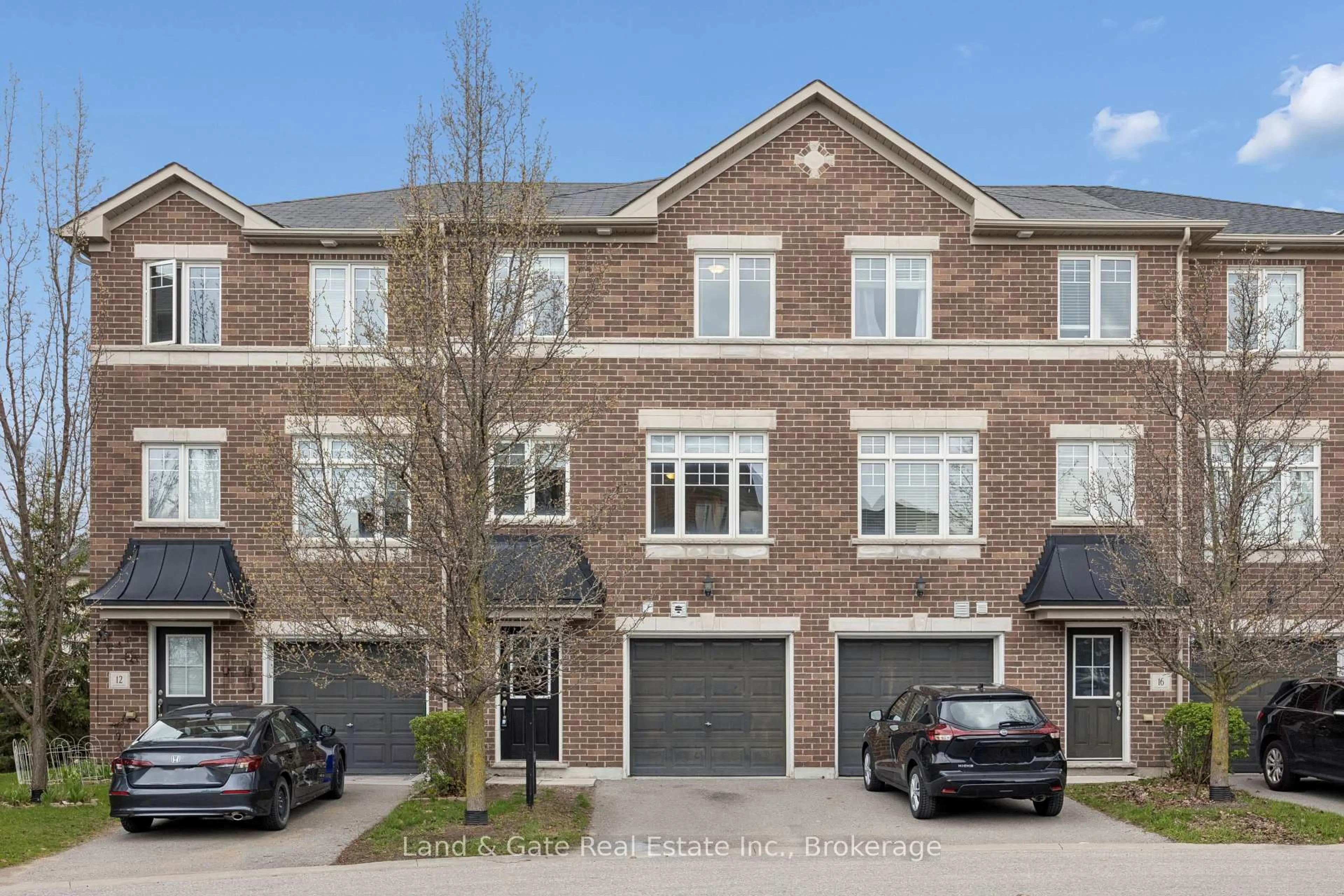 A pic from outside/outdoor area/front of a property/back of a property/a pic from drone, street for 14 Katerson Lane, Clarington Ontario L1E 0E9