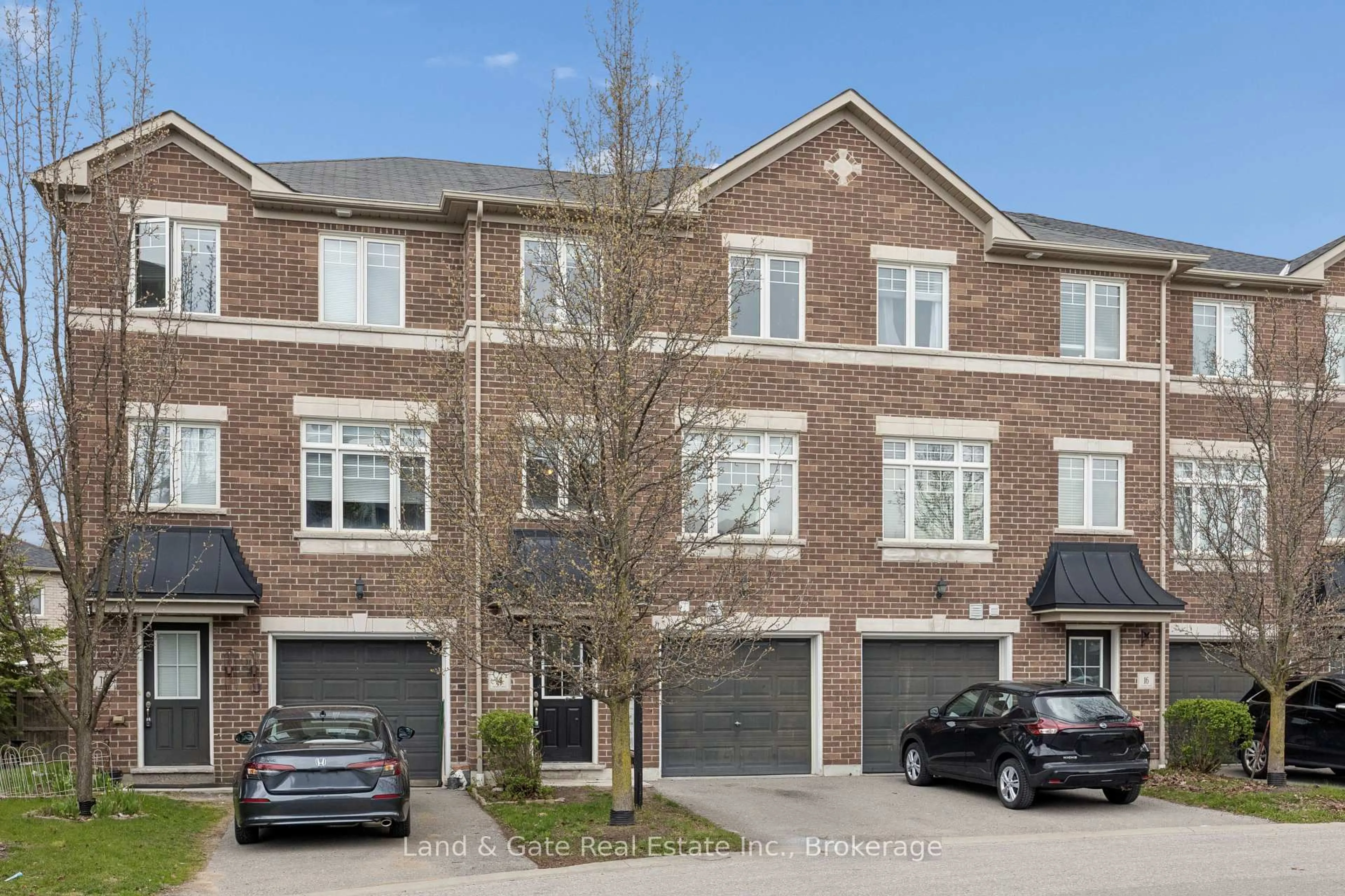 A pic from outside/outdoor area/front of a property/back of a property/a pic from drone, street for 14 Katerson Lane, Clarington Ontario L1E 0E9