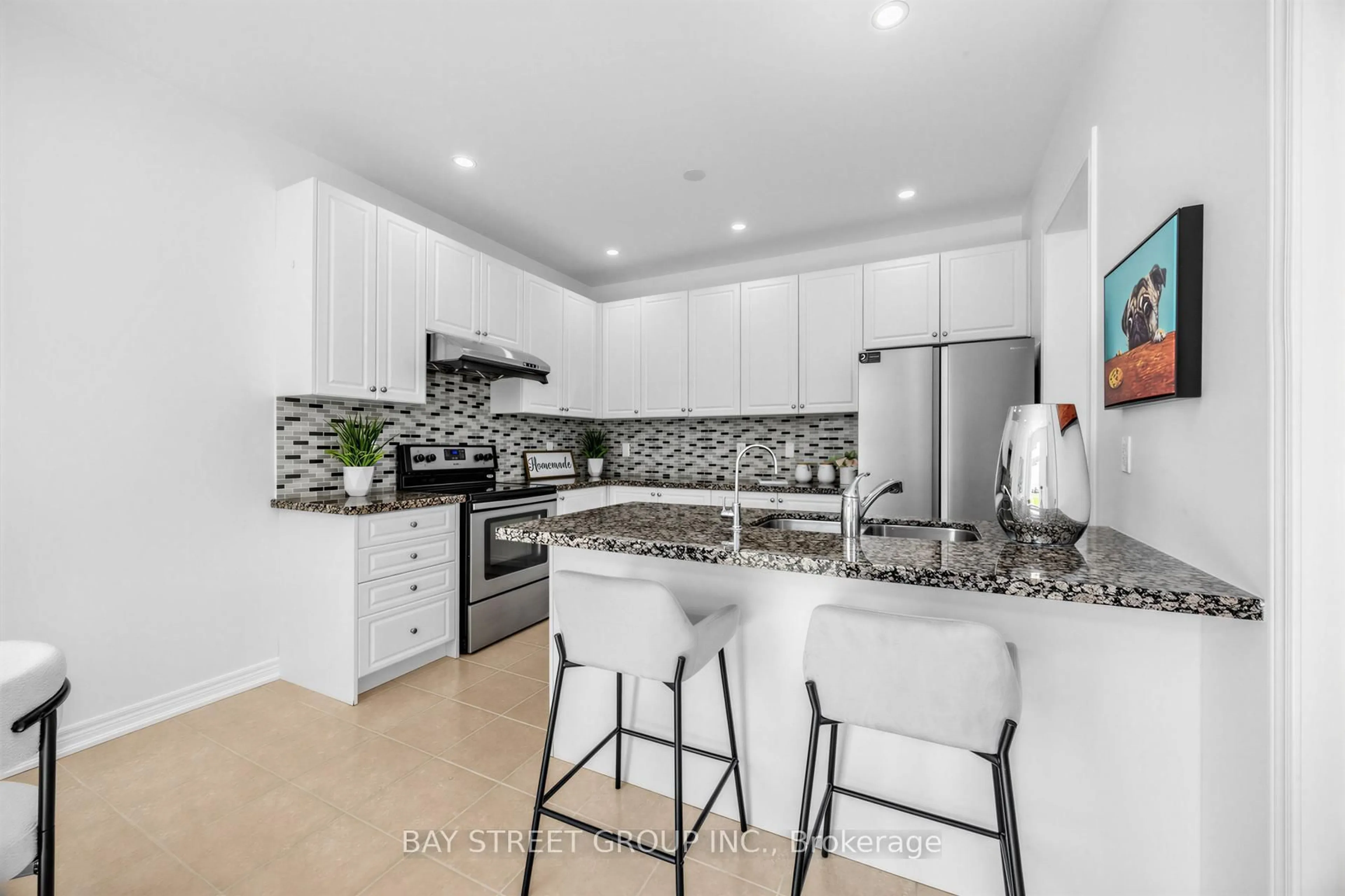 Open concept kitchen, ceramic/tile floor for 20 Alvin Curling Cres, Toronto Ontario M1V 0E6