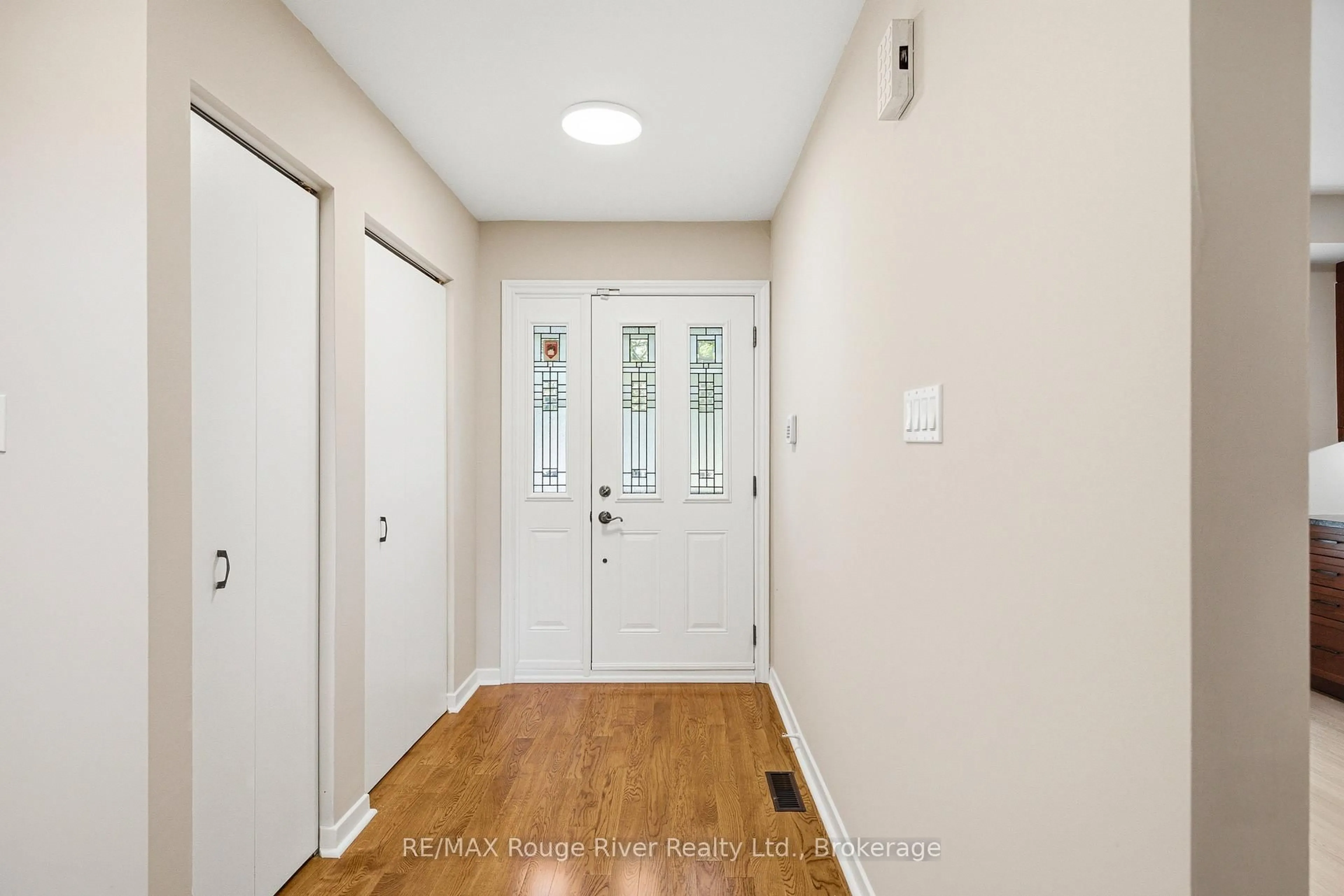 Indoor entryway for 52 Rands Rd, Ajax Ontario L1S 3P3