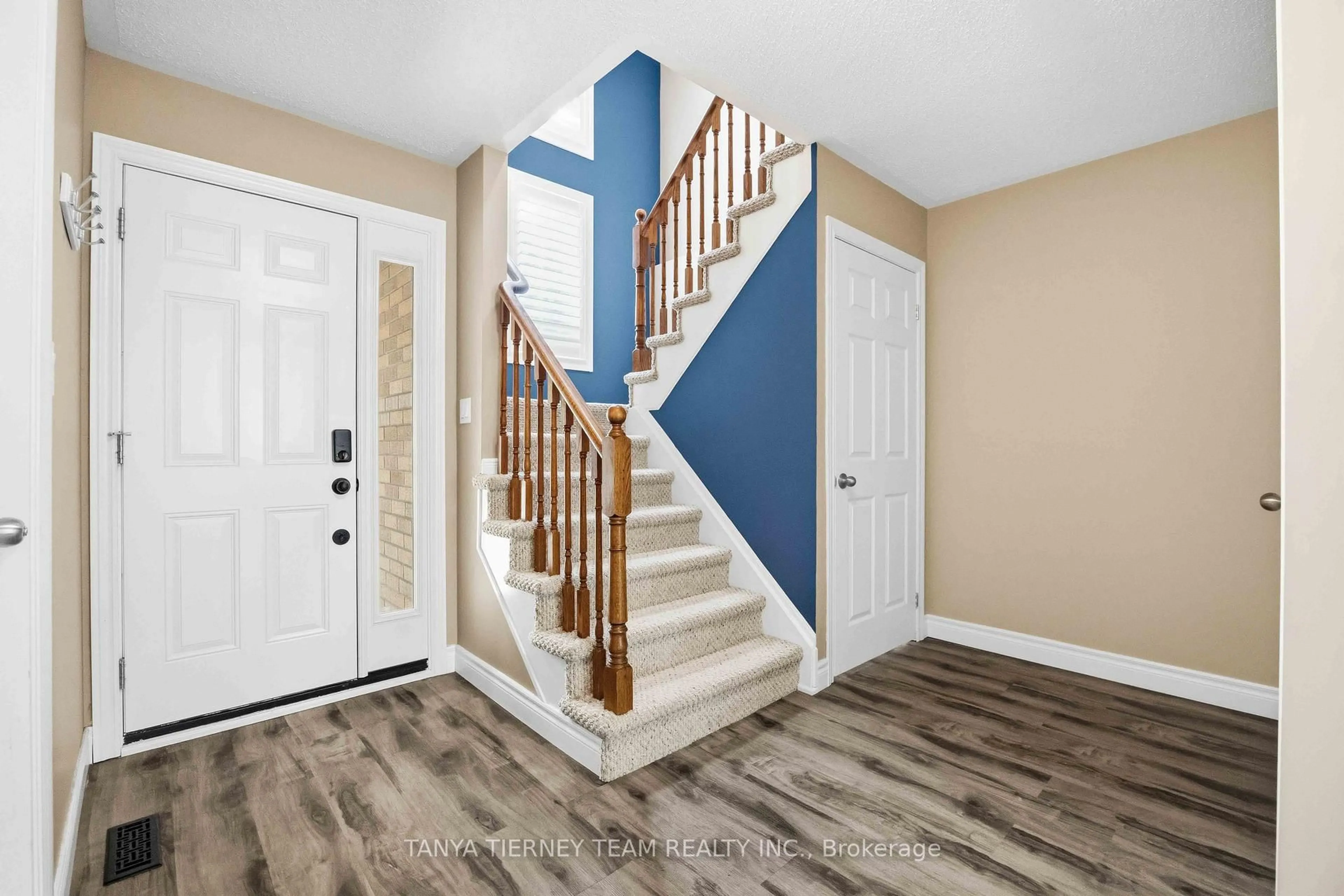 Indoor entryway for 97B Concession St, Clarington Ontario L1C 4R8