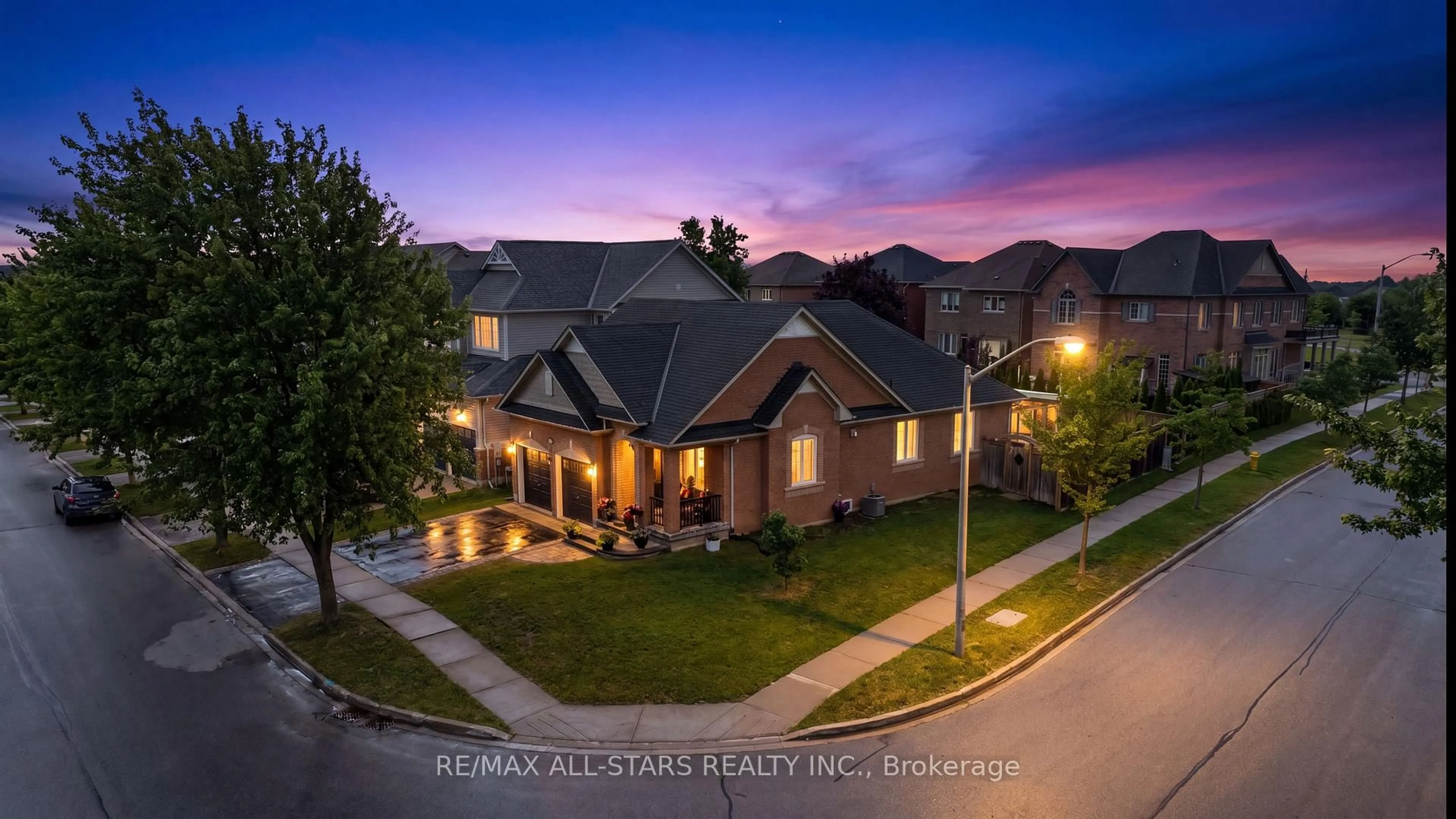 A pic from outside/outdoor area/front of a property/back of a property/a pic from drone, street for 76 Chimney Hill Way, Scugog Ontario L9L 2E1
