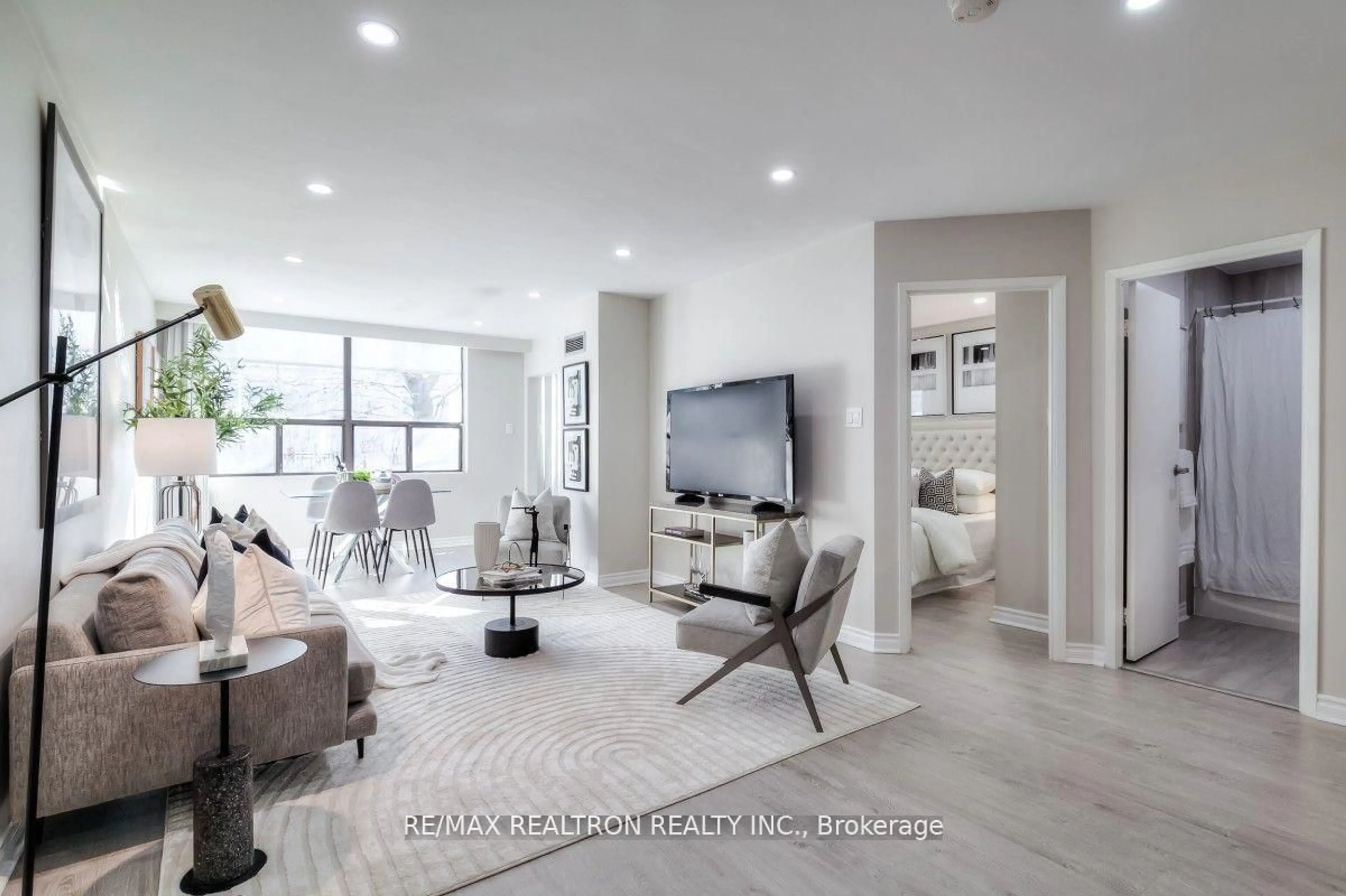Living room with furniture, unknown for 39 Kimbercroft Crt #105, Toronto Ontario M1S 5B5