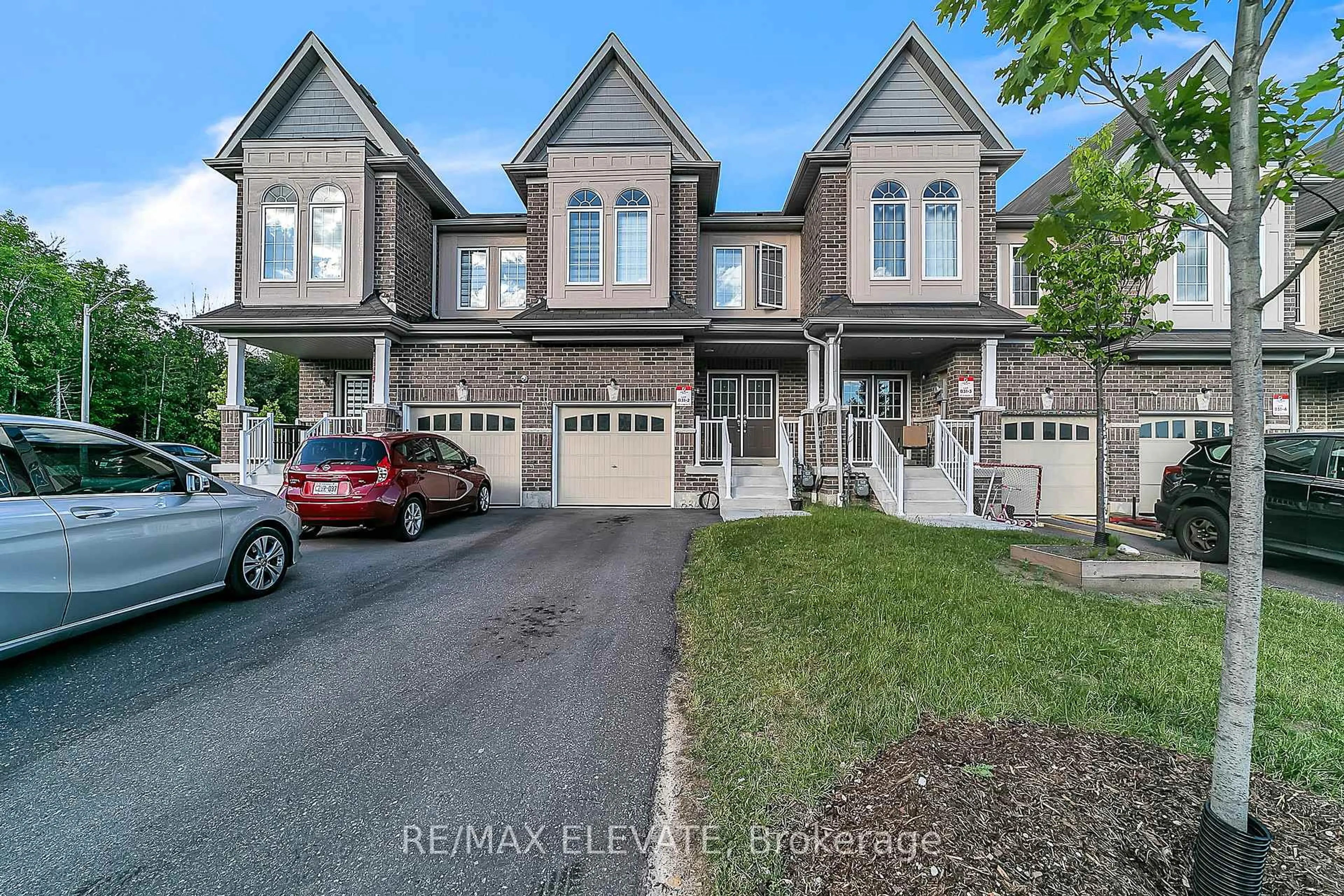 A pic from outside/outdoor area/front of a property/back of a property/a pic from drone, street for 1208 Jim Brewster Circ, Oshawa Ontario L1K 1A5