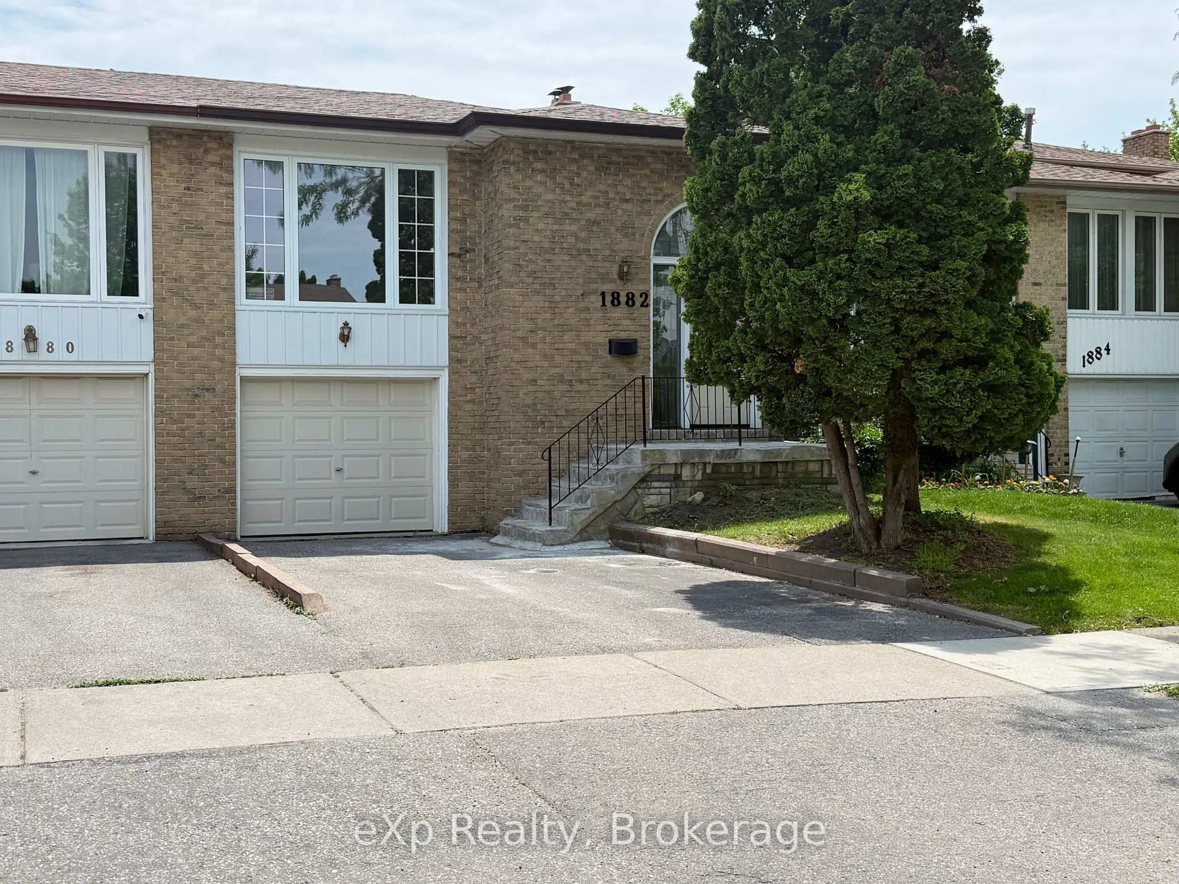 Unknown for 1882 Rosefield Rd, Pickering Ontario L1V 3H6