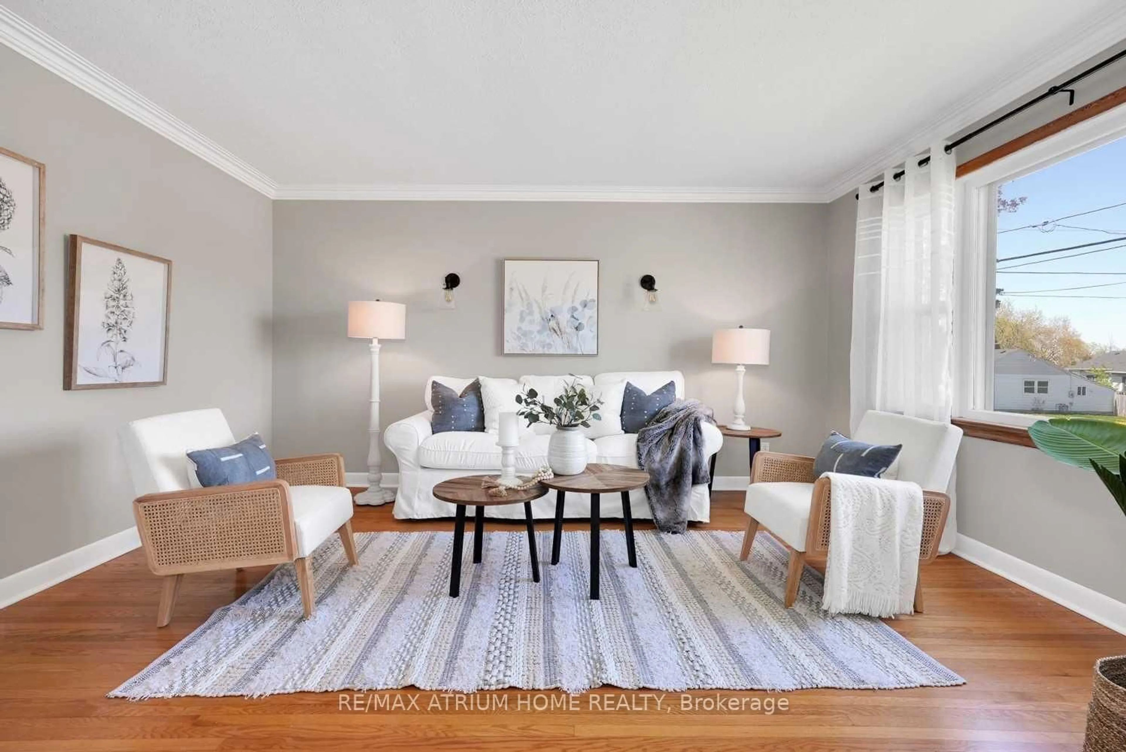 Living room with furniture, unknown for 213 Conant St, Oshawa Ontario L1H 3S3