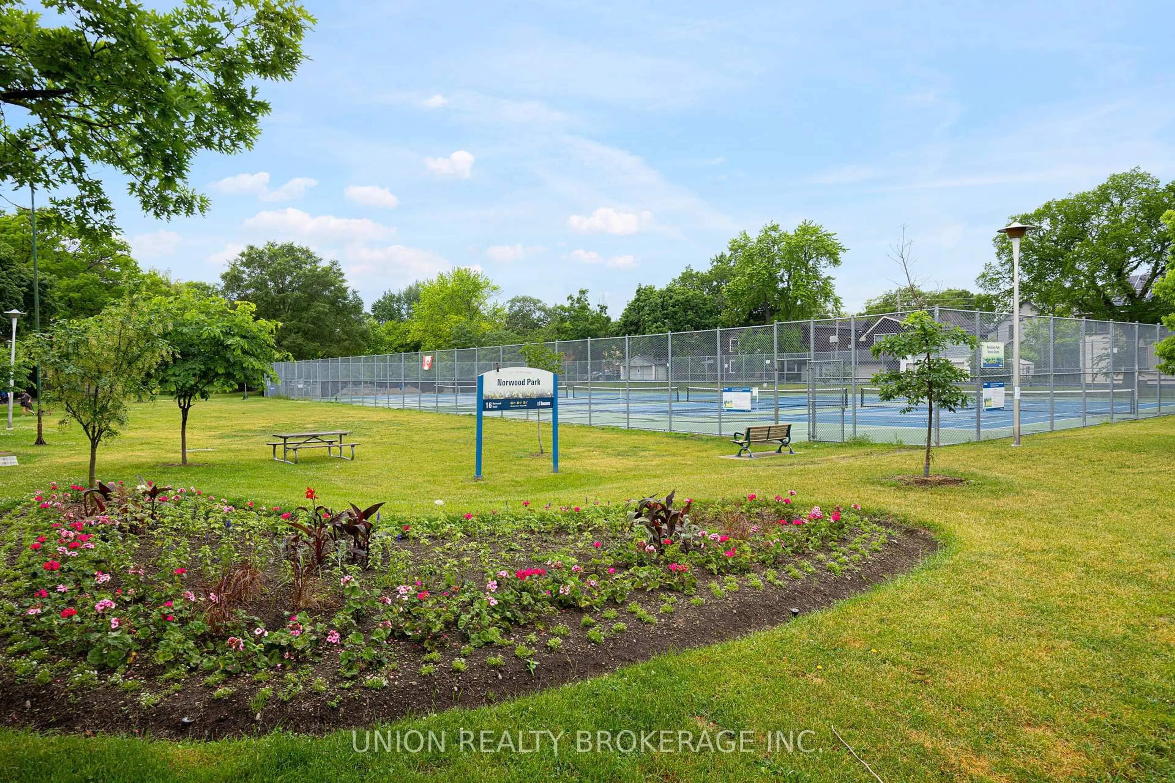 Unknown for 7 Norwood Rd, Toronto Ontario M4E 2R9