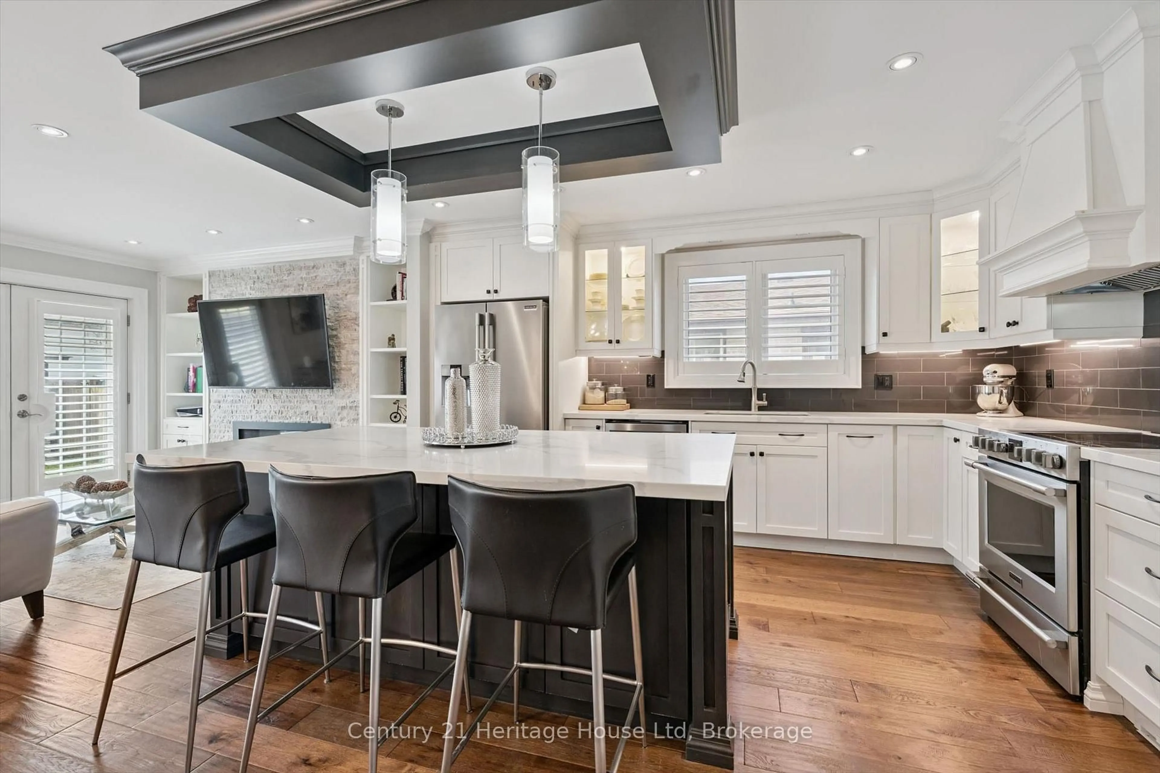 Contemporary kitchen, unknown for 15 Conference Blvd, Toronto Ontario M1C 2E1