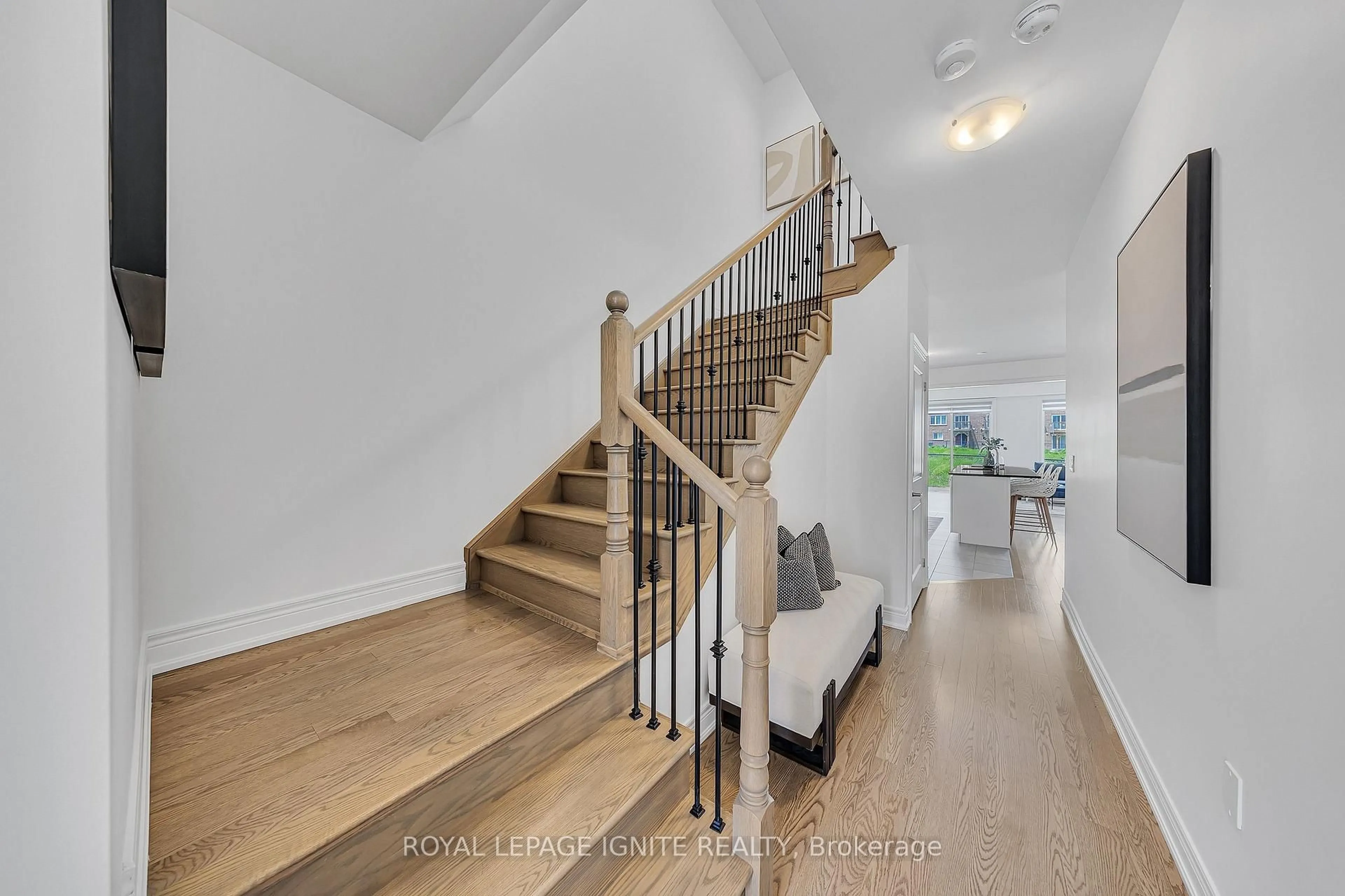 Stairs for 1040 Skyridge Blvd, Pickering Ontario L1X 0G5