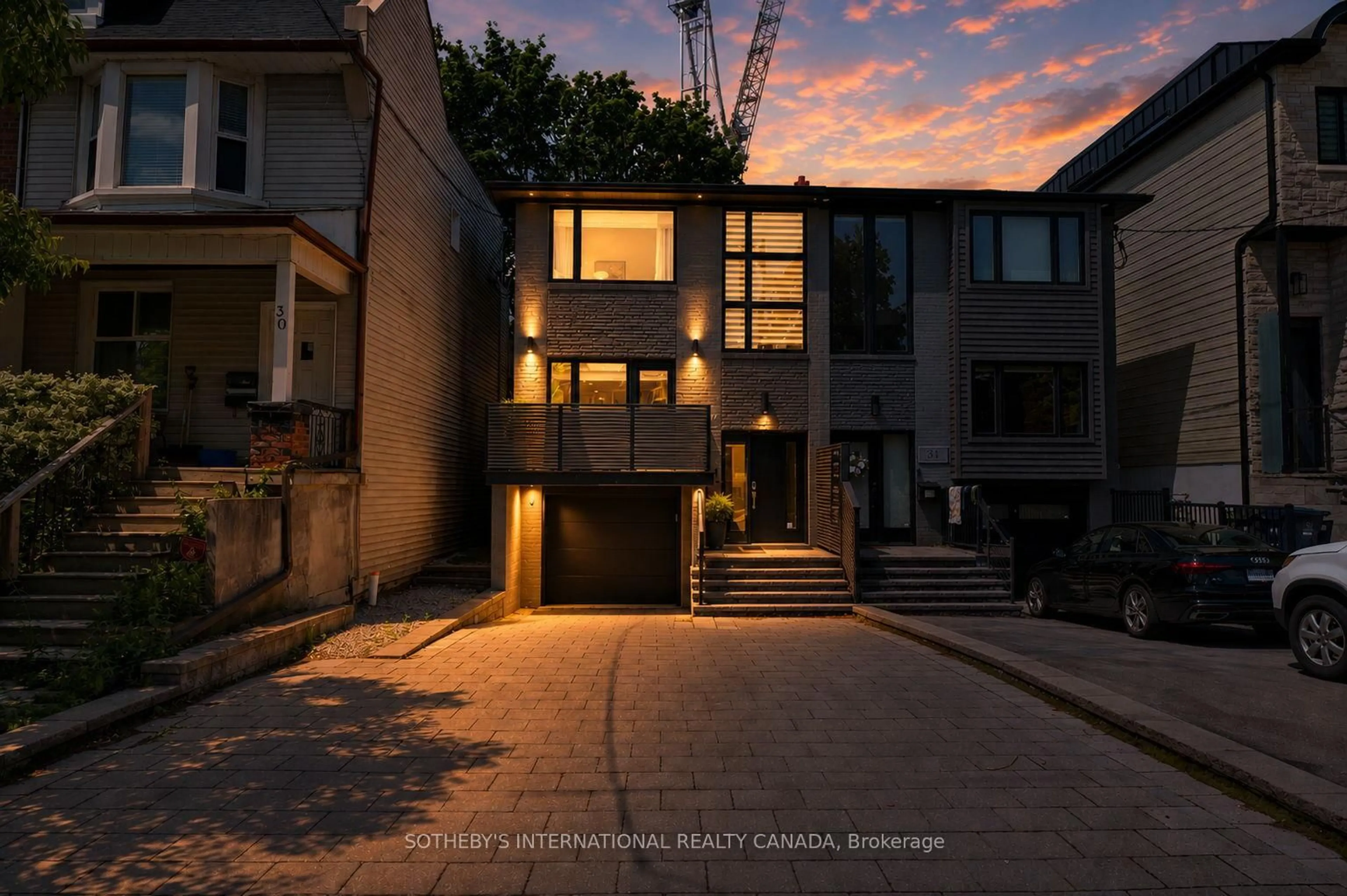Unknown for 32 Eaton Ave, Toronto Ontario M4J 2Z5