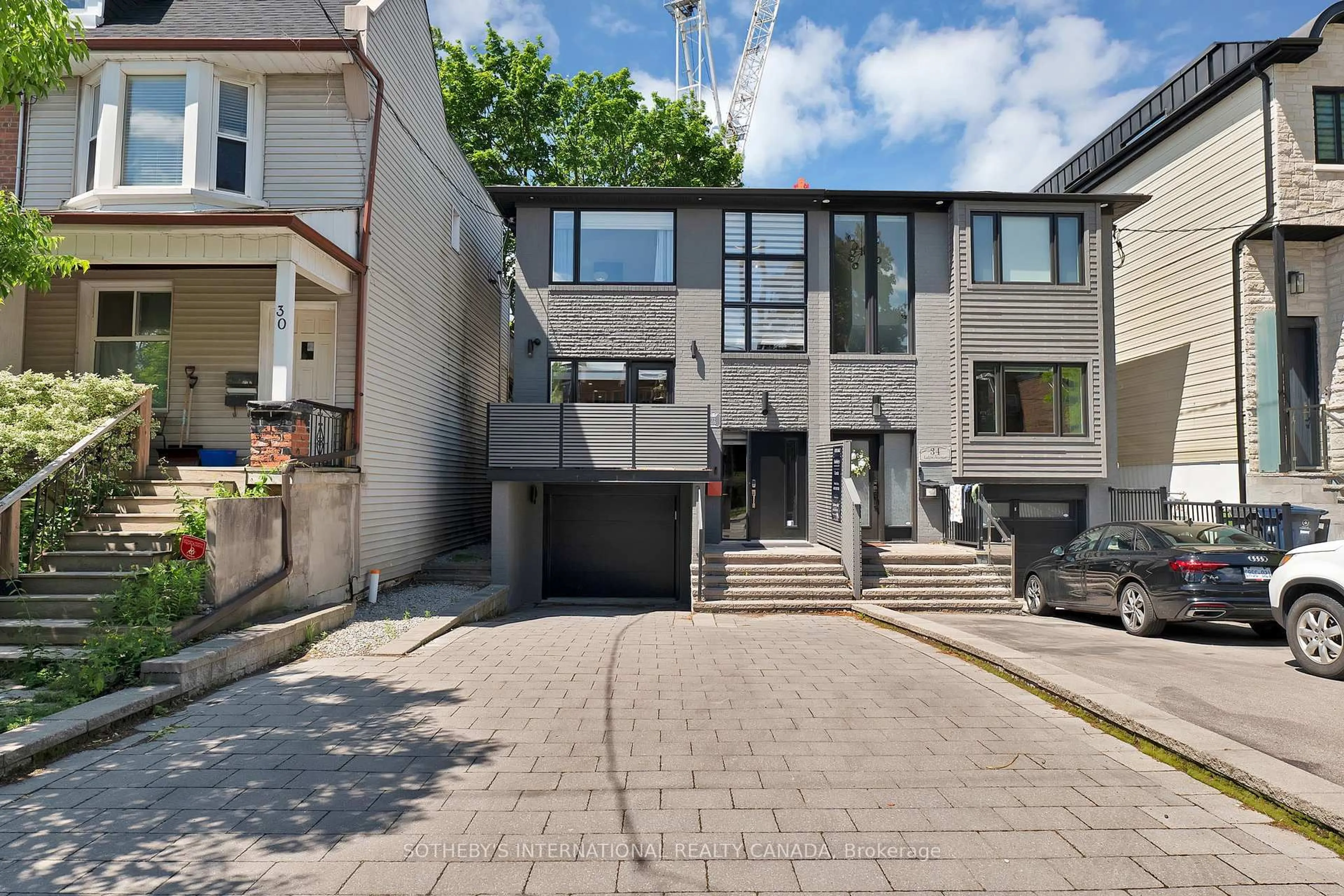 Unknown for 32 Eaton Ave, Toronto Ontario M4J 2Z5