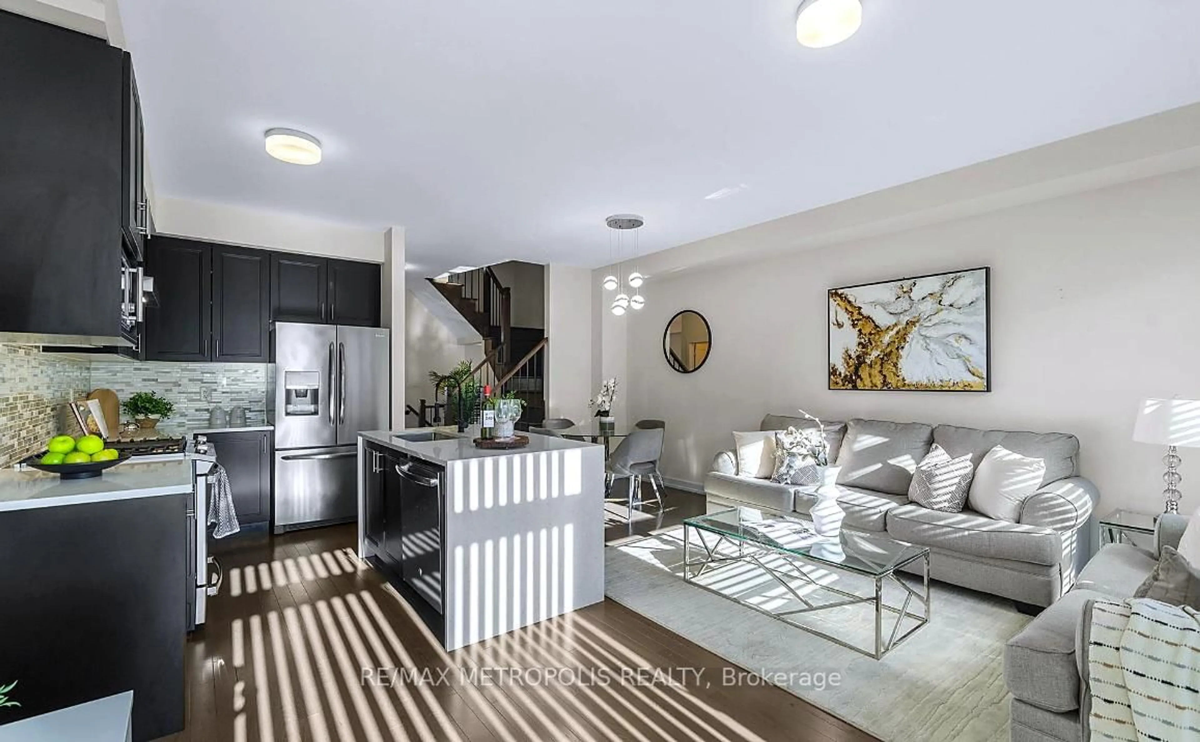 Open concept kitchen, unknown for 2521 Castlegate Crossing, Pickering Ontario L1X 0H7