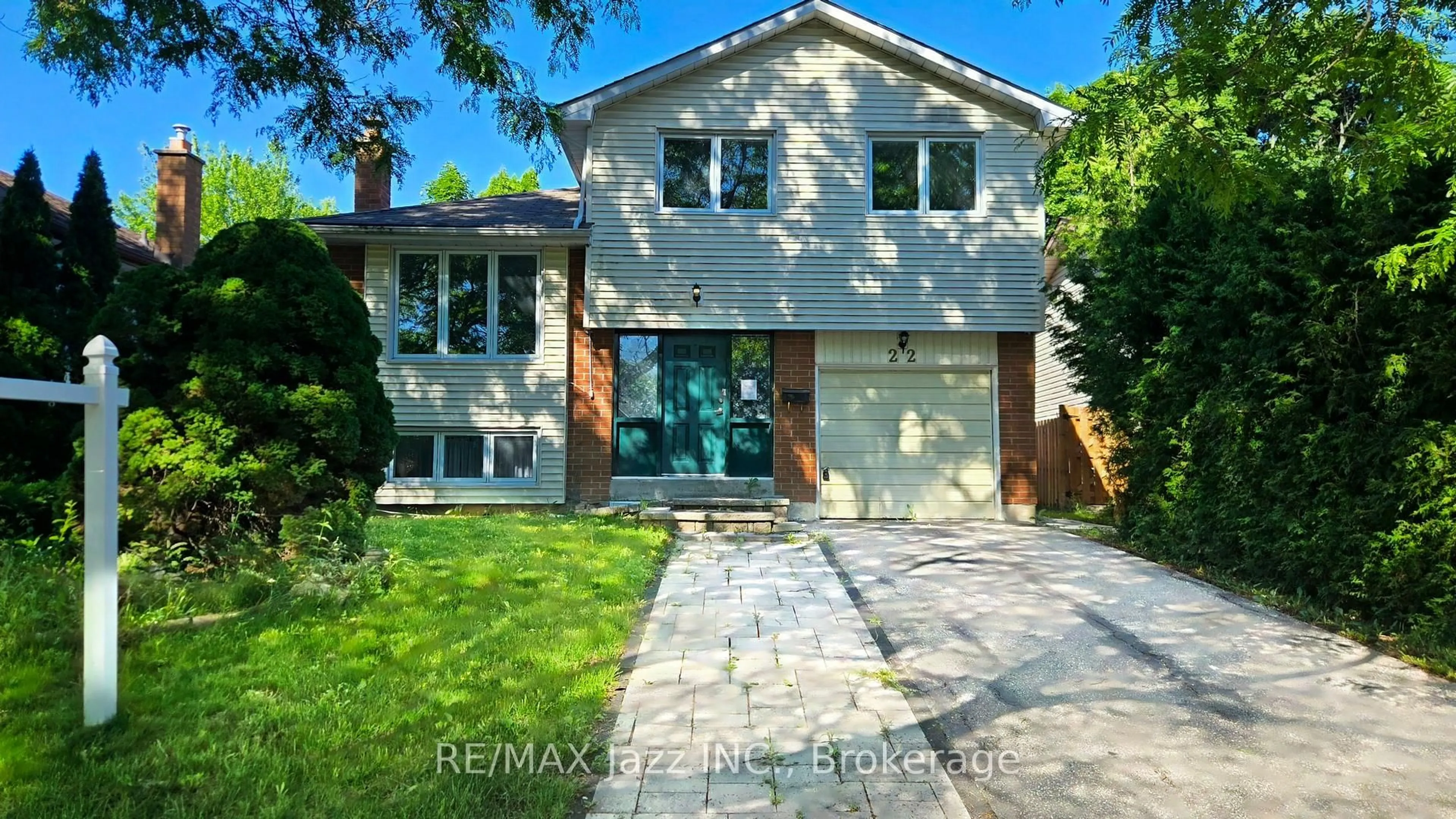 Home with brick exterior material, street for 22 Renfield Cres, Whitby Ontario L1P 1B4