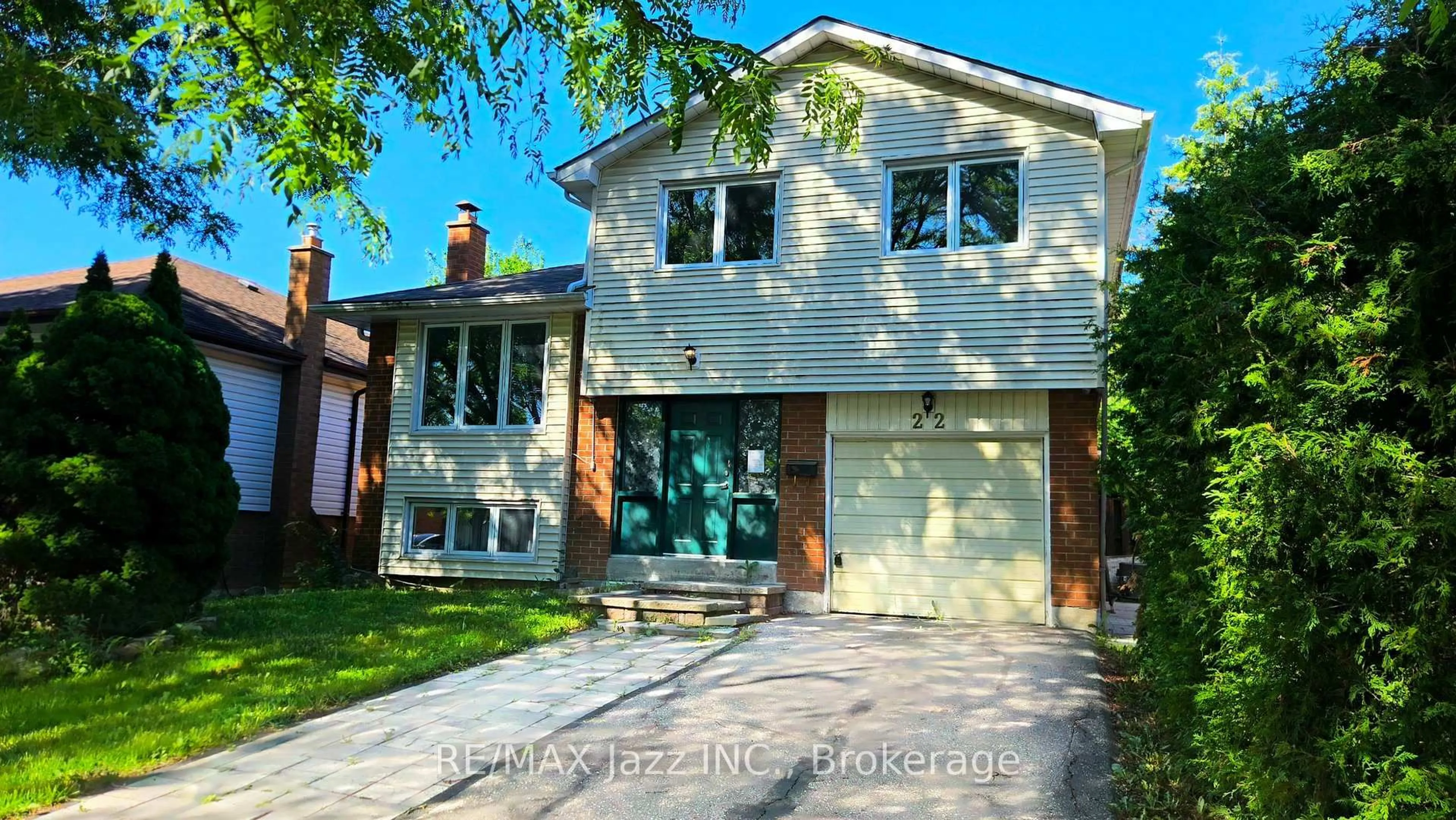 Home with brick exterior material, street for 22 Renfield Cres, Whitby Ontario L1P 1B4