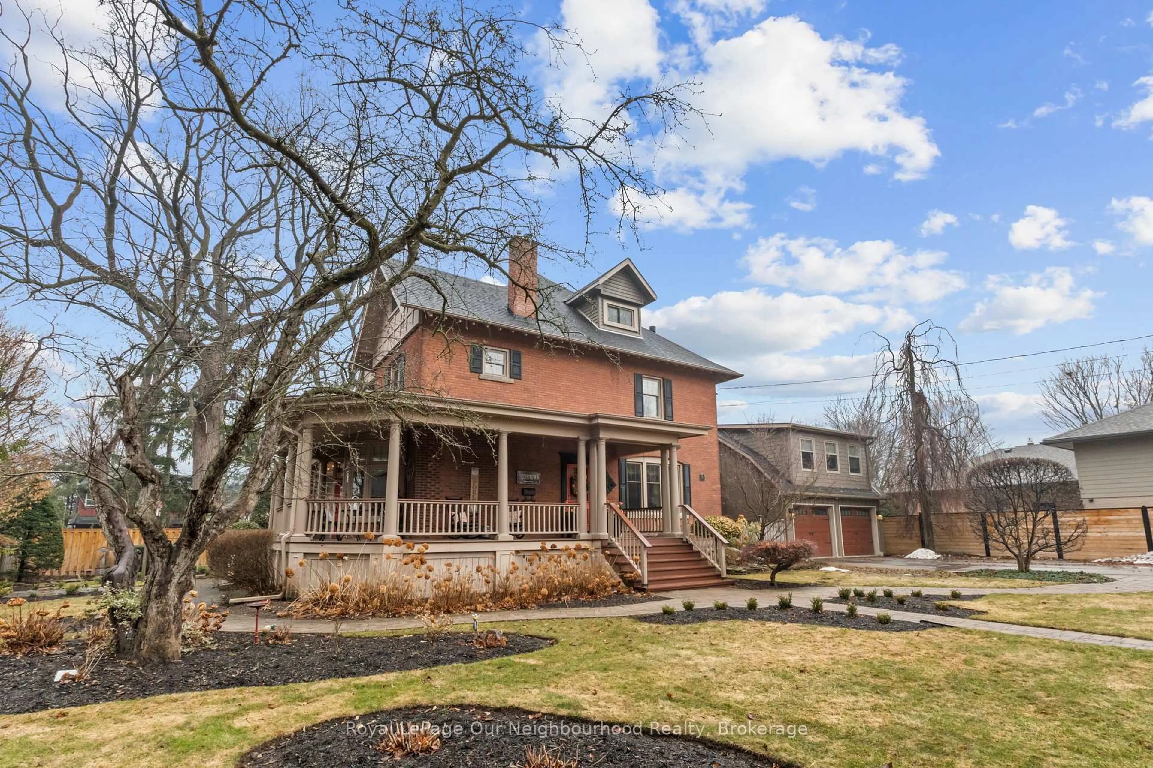 Home with brick exterior material, street for 305 Trent St, Whitby Ontario L1N 1M3