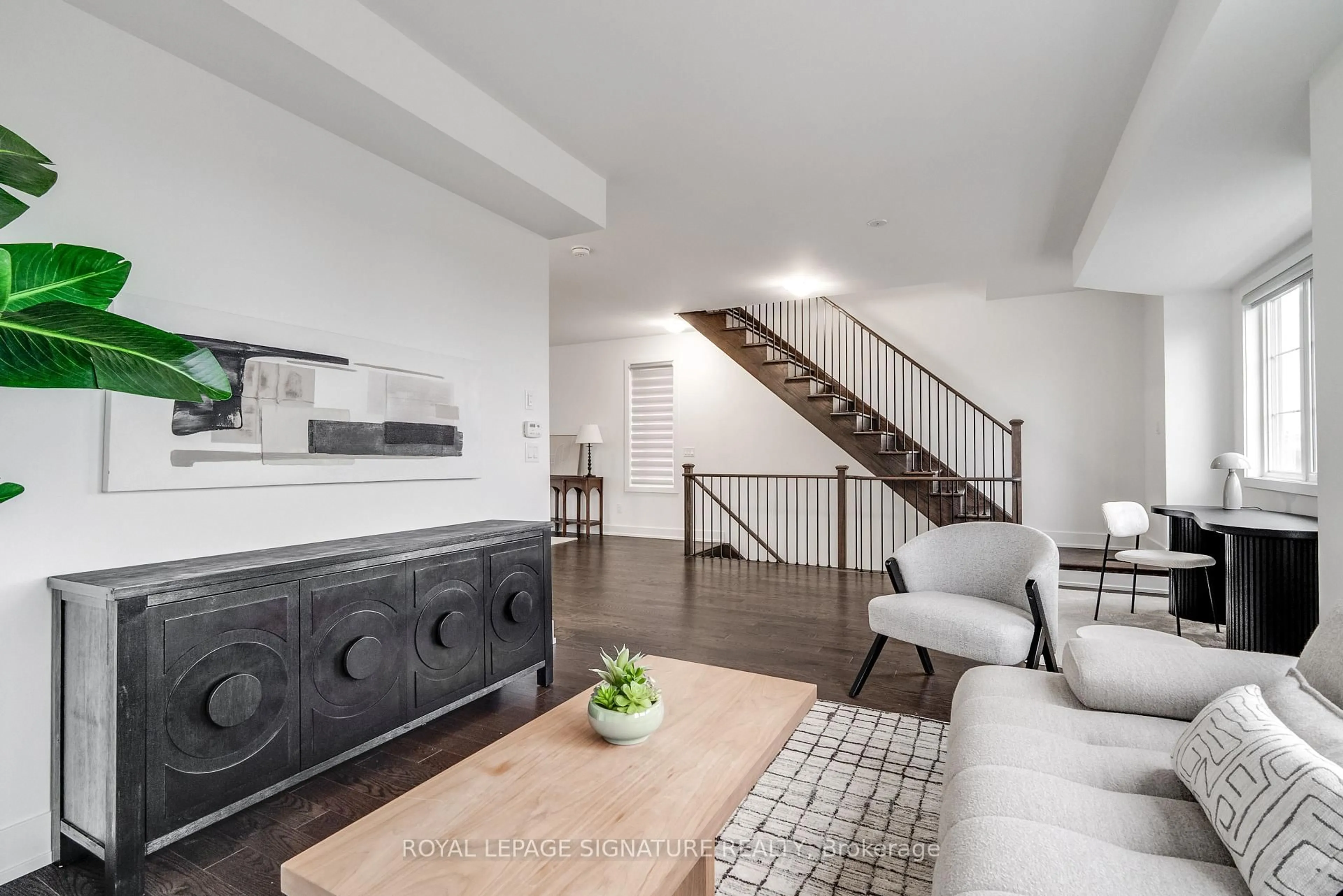 Living room with furniture, unknown for 10 Sobczak Dr, Whitby Ontario L1N 1B3