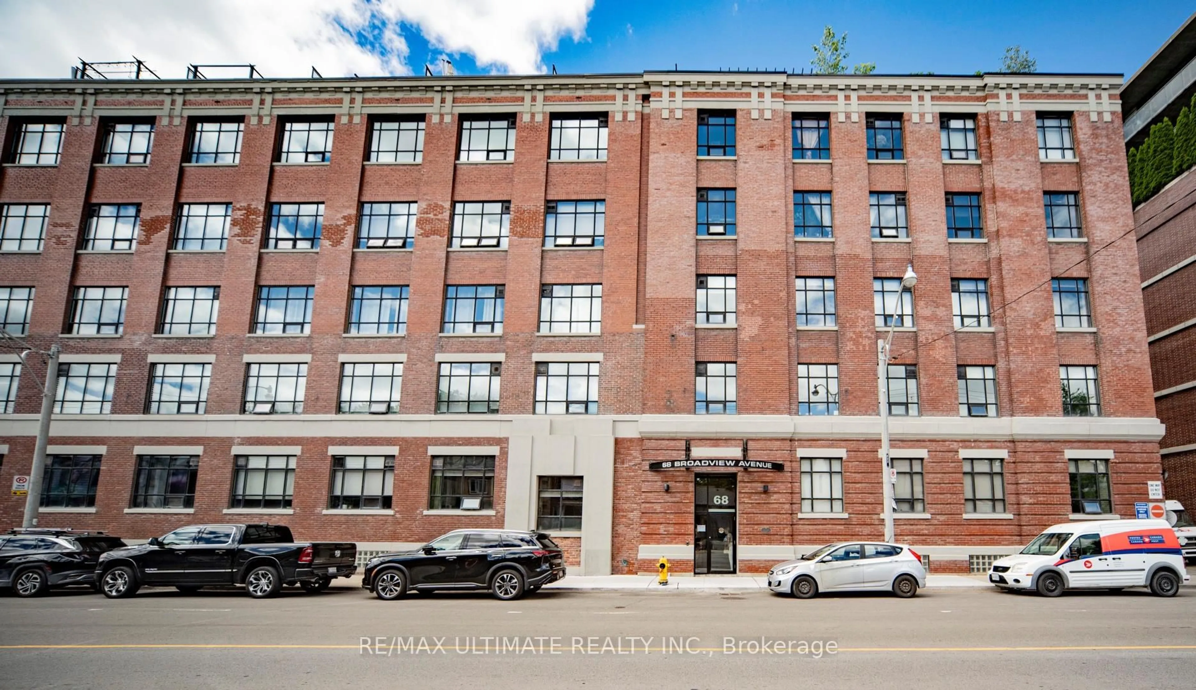 Home with brick exterior material, building for 68 Broadview Ave #523, Toronto Ontario M4M 2E6