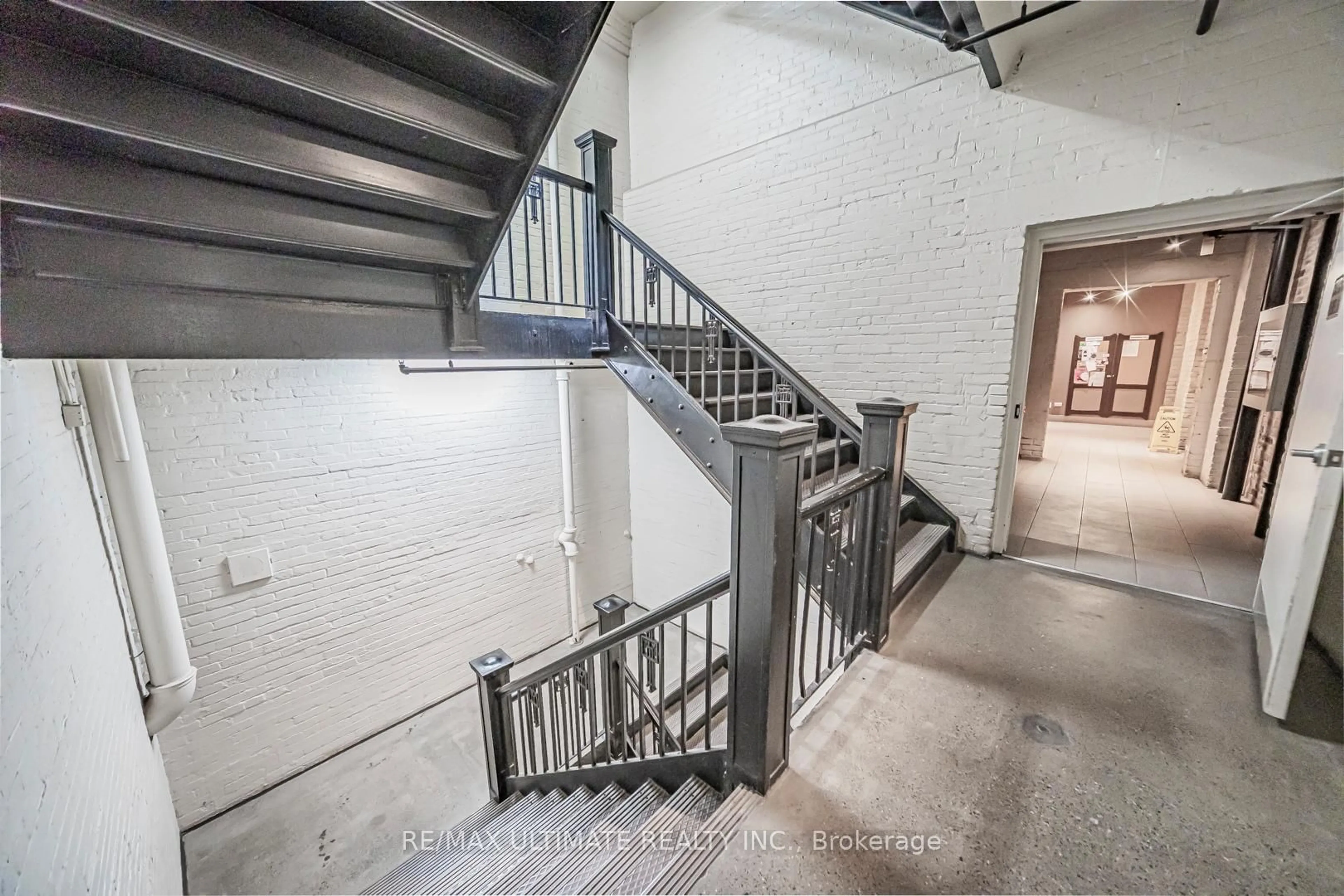 Stairs for 68 Broadview Ave #523, Toronto Ontario M4M 2E6