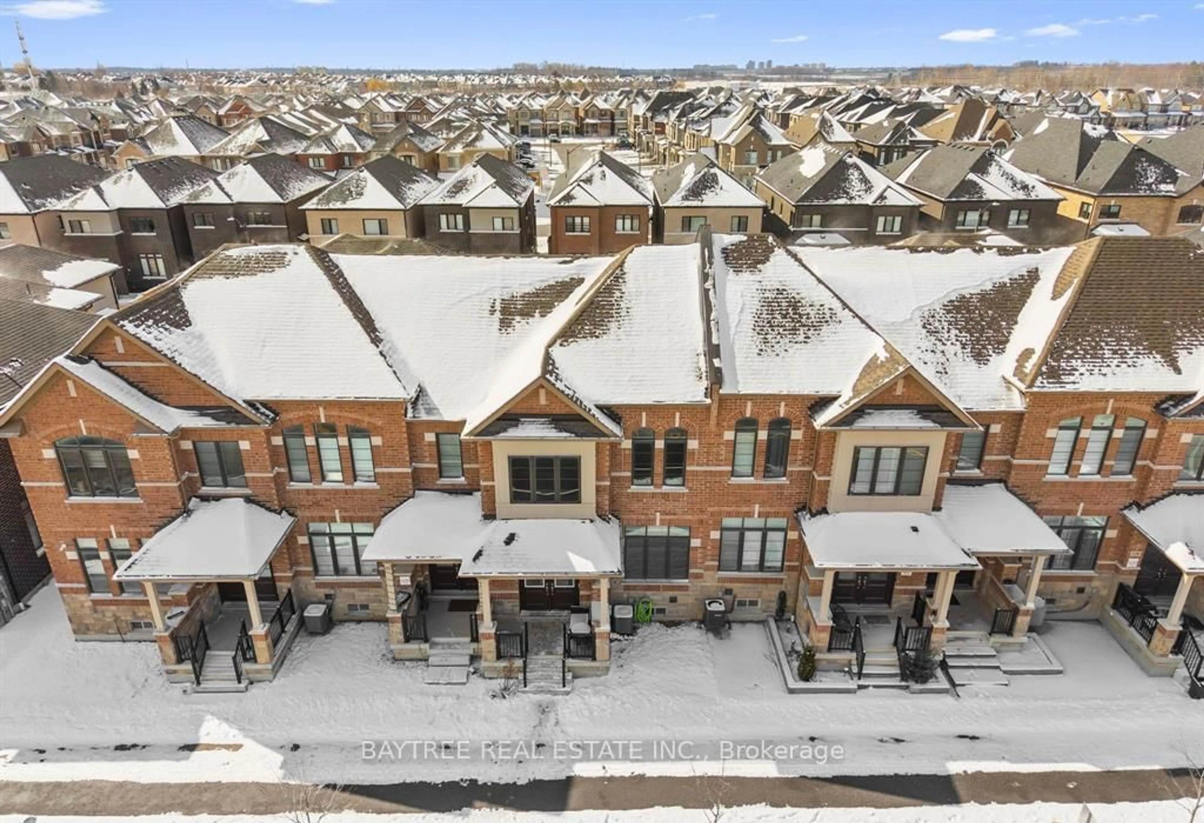 A pic from outside/outdoor area/front of a property/back of a property/a pic from drone, unknown for 224 Coronation Rd, Whitby Ontario L1P 0H7