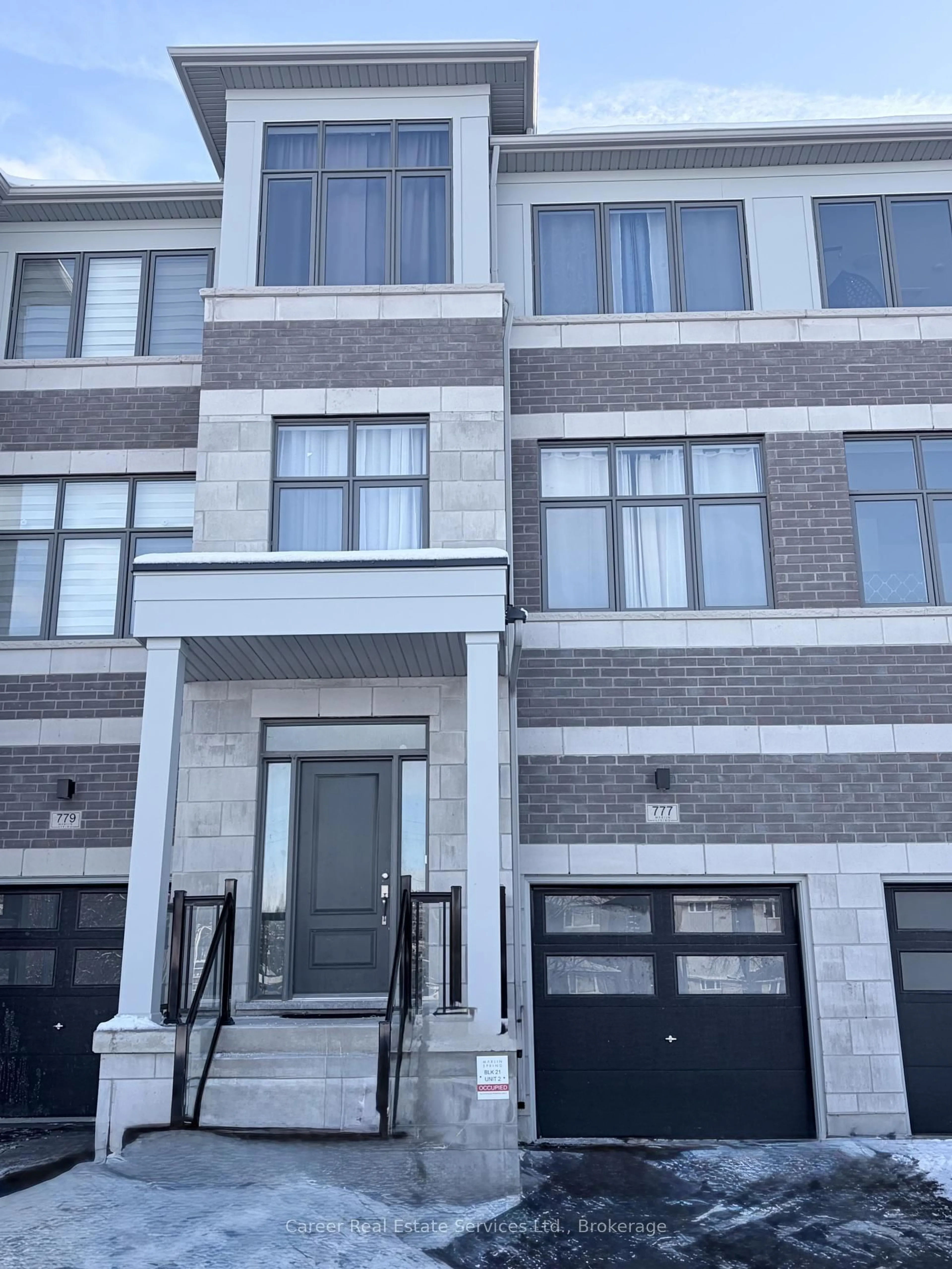 Home with brick exterior material, street for 777 Chinook Path, Oshawa Ontario L1H 0A7