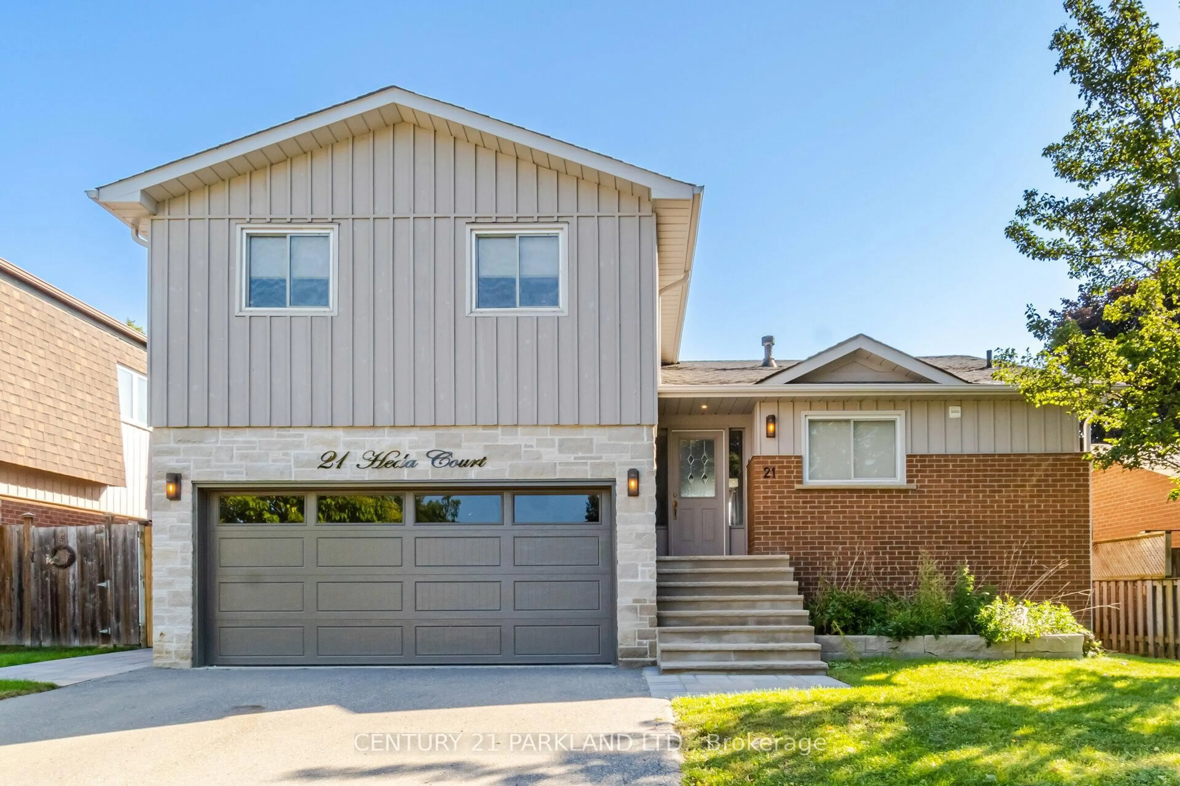 Home with brick exterior material, street for 21 Heda Crt, Whitby Ontario L1N 5Y9