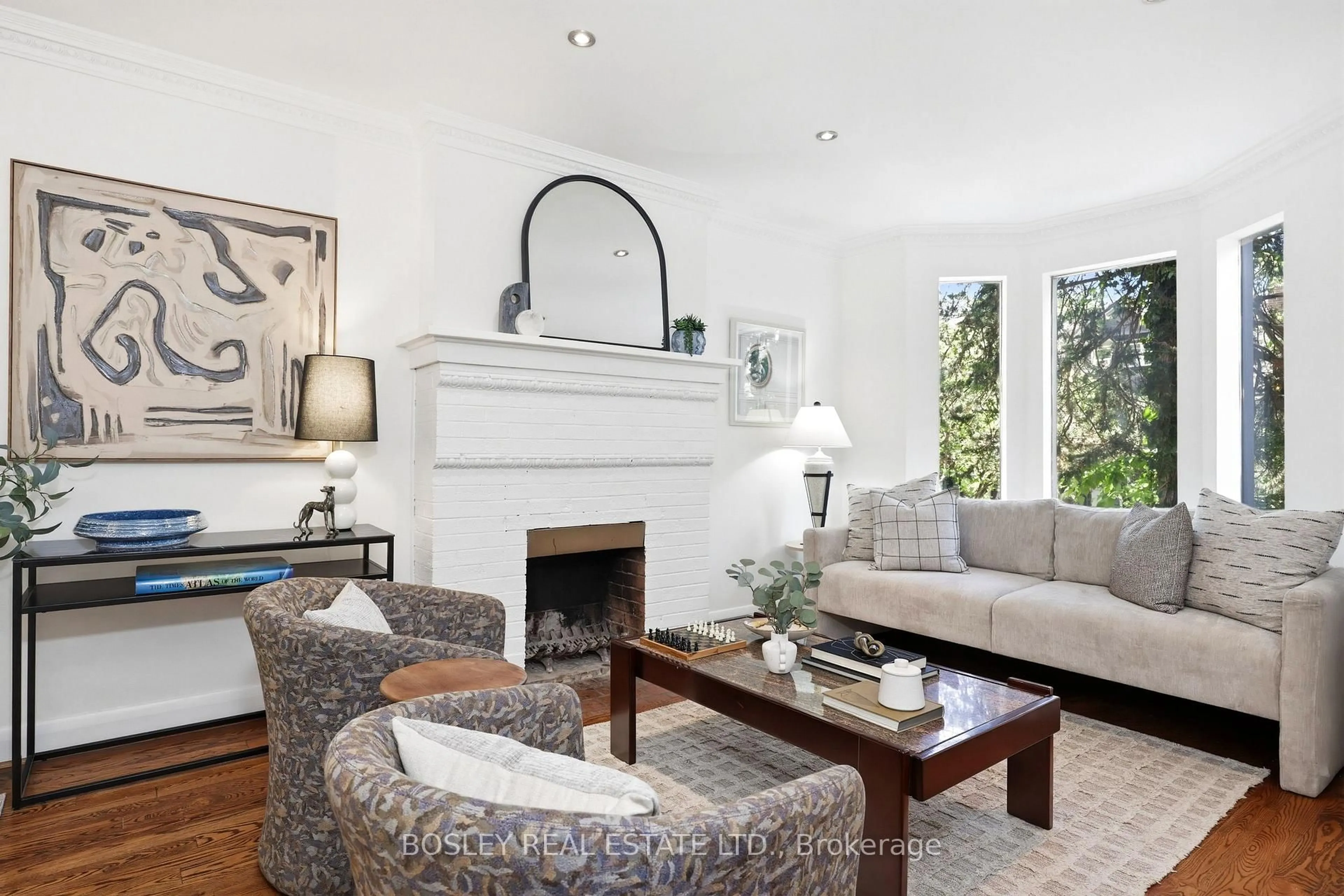 Living room with furniture, unknown for 34 Tennis Cres, Toronto Ontario M4K 1J3