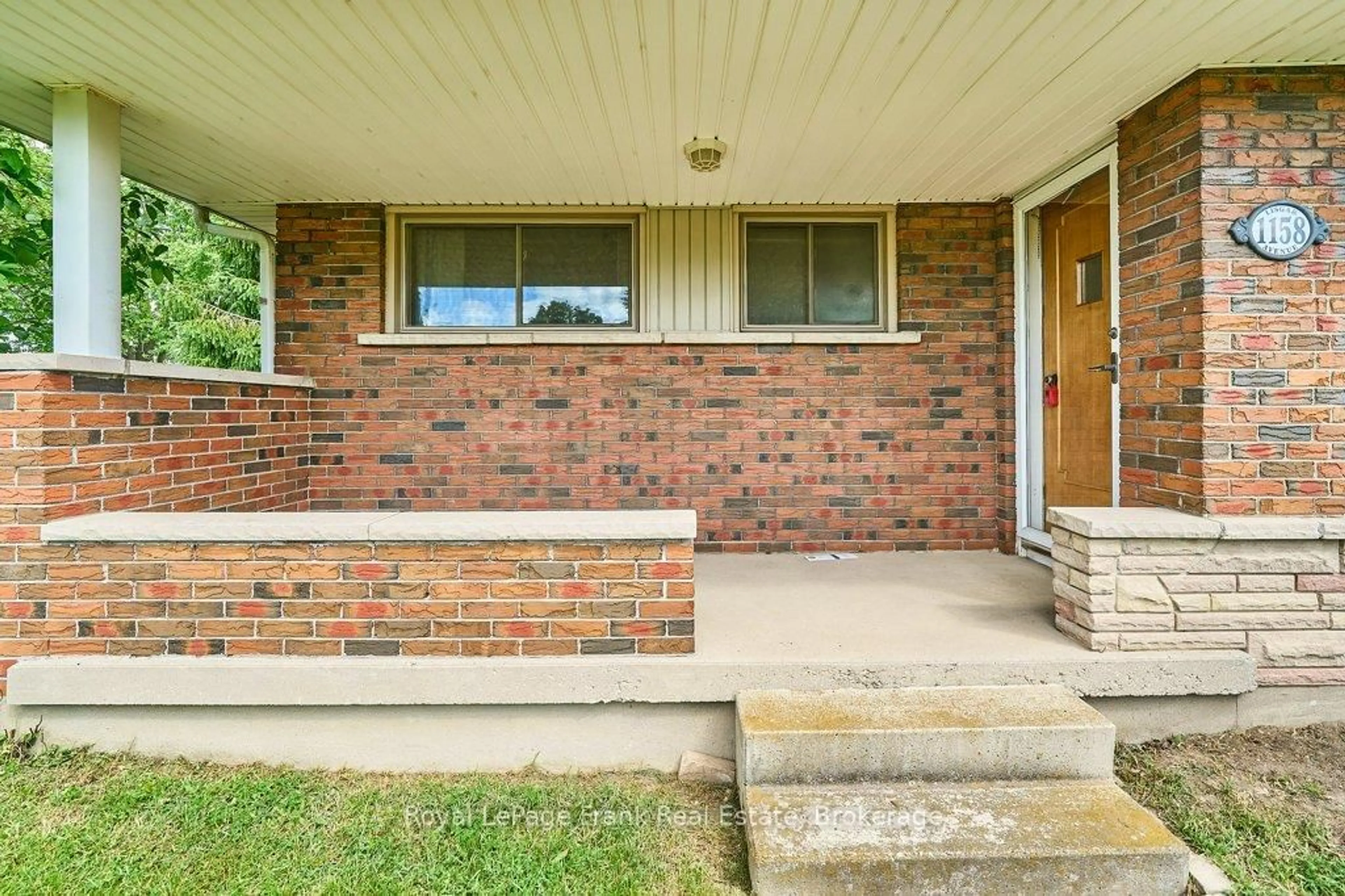 Home with brick exterior material, street for 1158 Lisgar Ave, Oshawa Ontario L1H 1T6