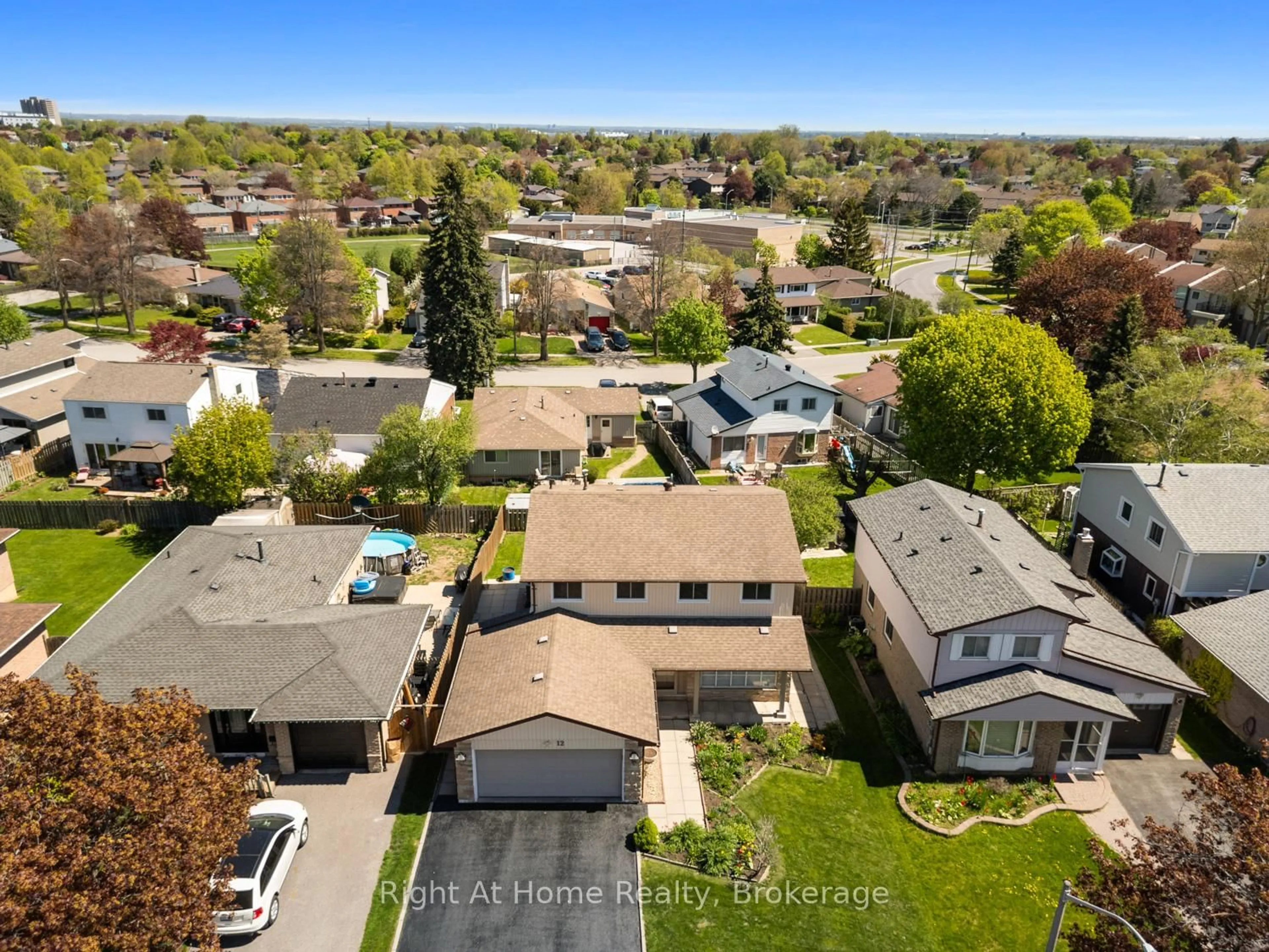 A pic from outside/outdoor area/front of a property/back of a property/a pic from drone, street for 12 Pittmann Cres, Ajax Ontario L1S 3G3