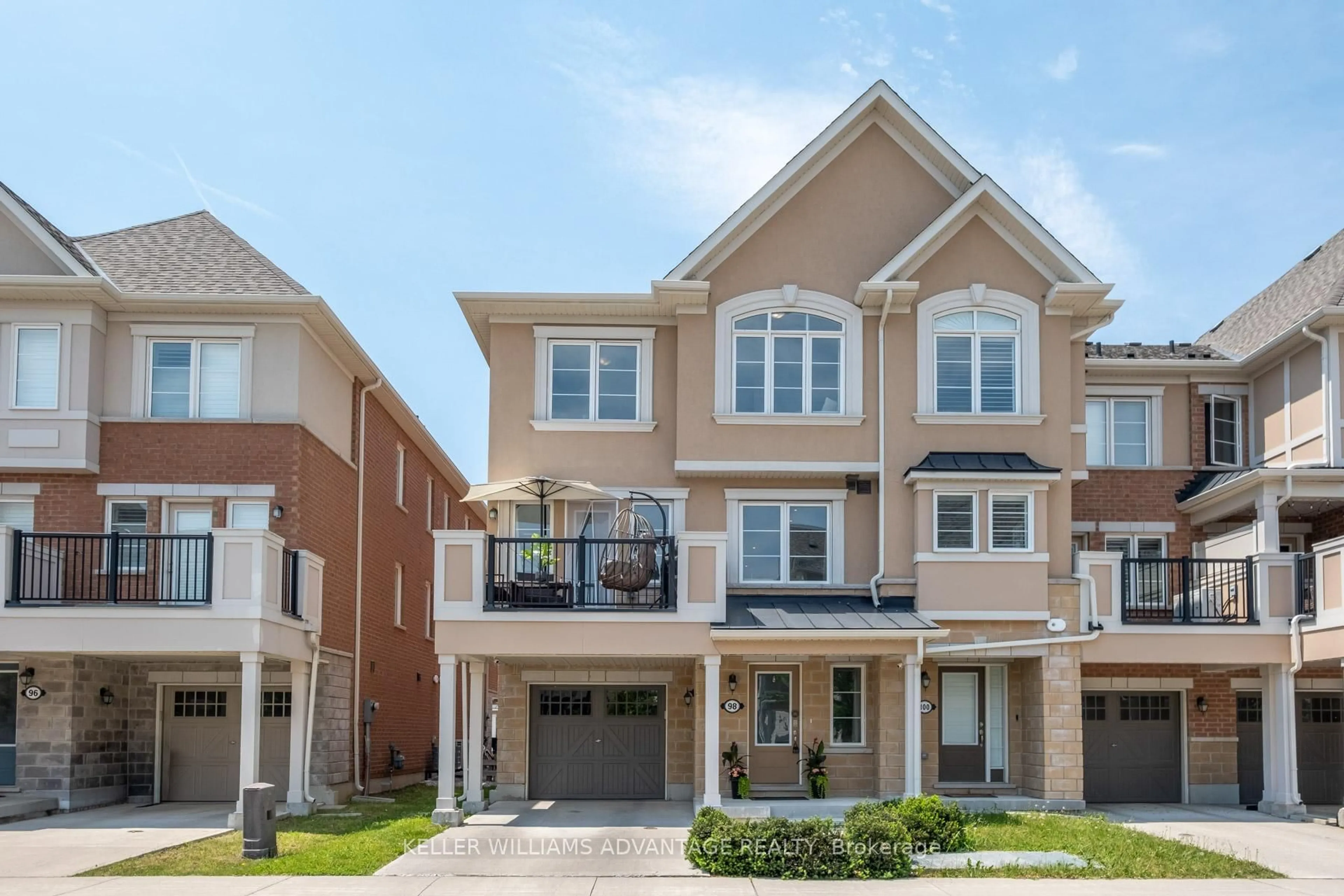 Home with brick exterior material, street for 98 Howe Ave, Toronto Ontario M1L 0J4