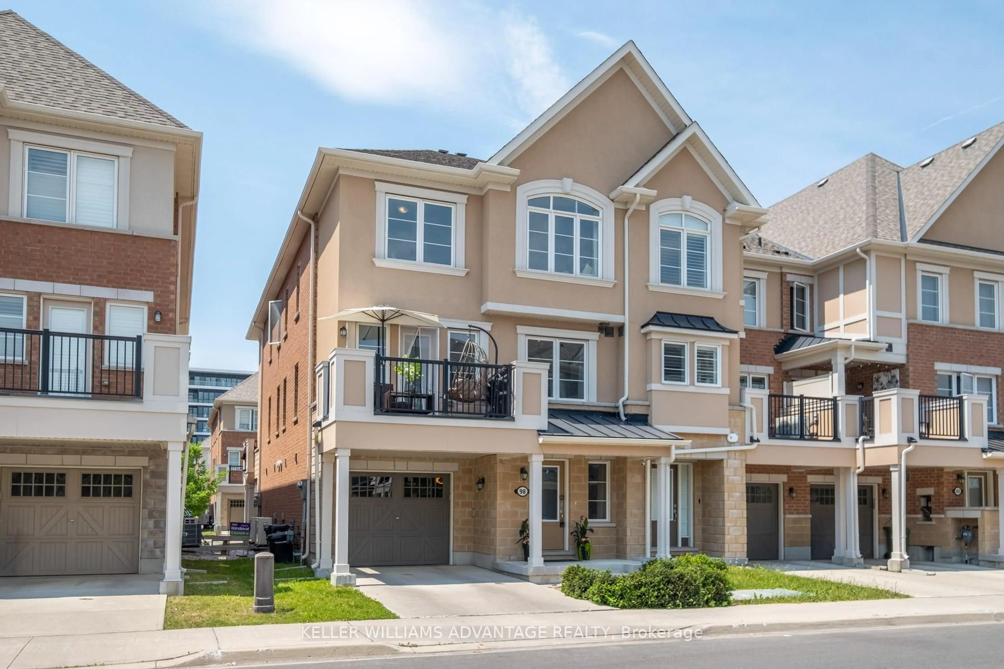 Home with brick exterior material, street for 98 Howe Ave, Toronto Ontario M1L 0J4