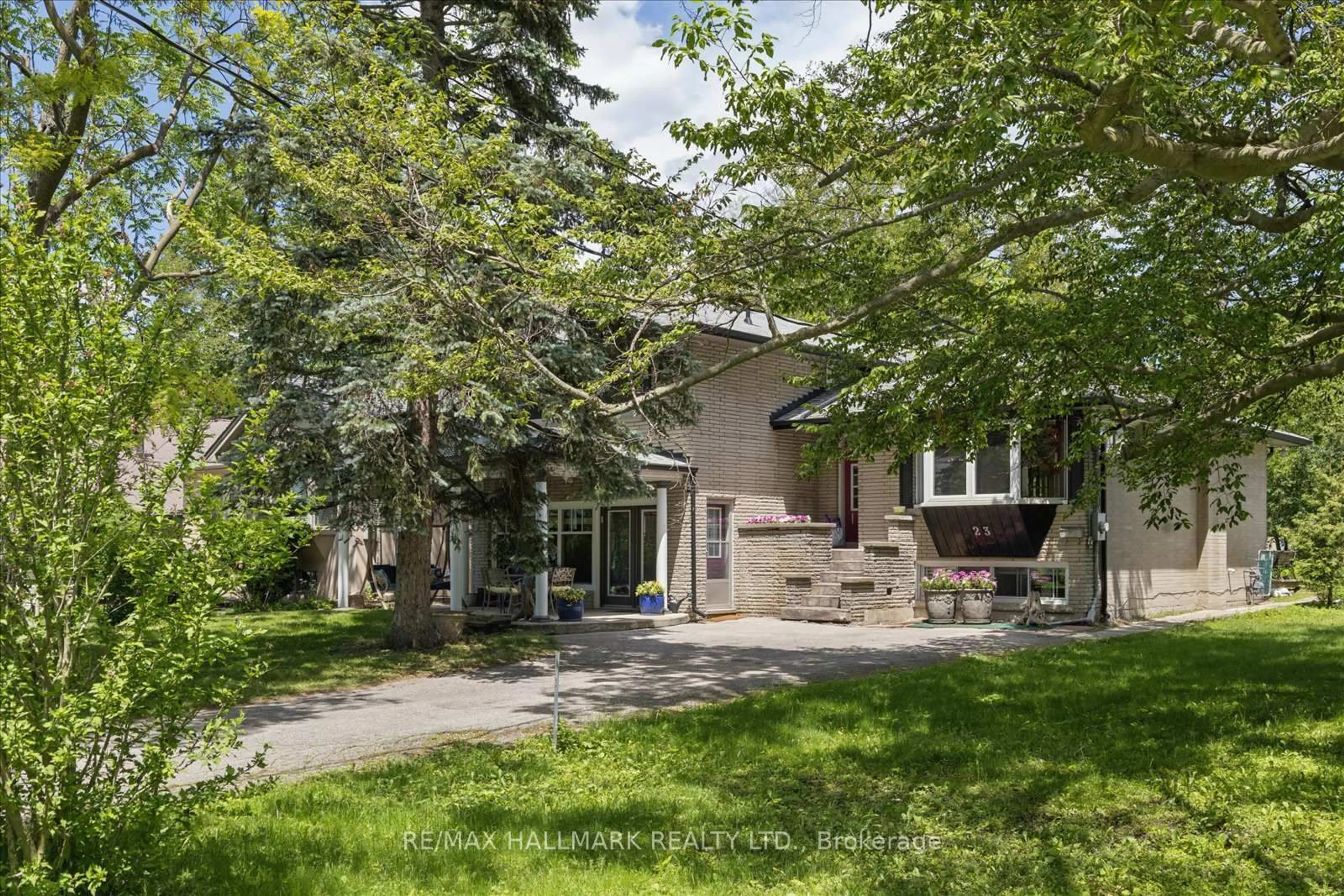 Unknown for 23 Larwood Blvd, Toronto Ontario M1M 2M6