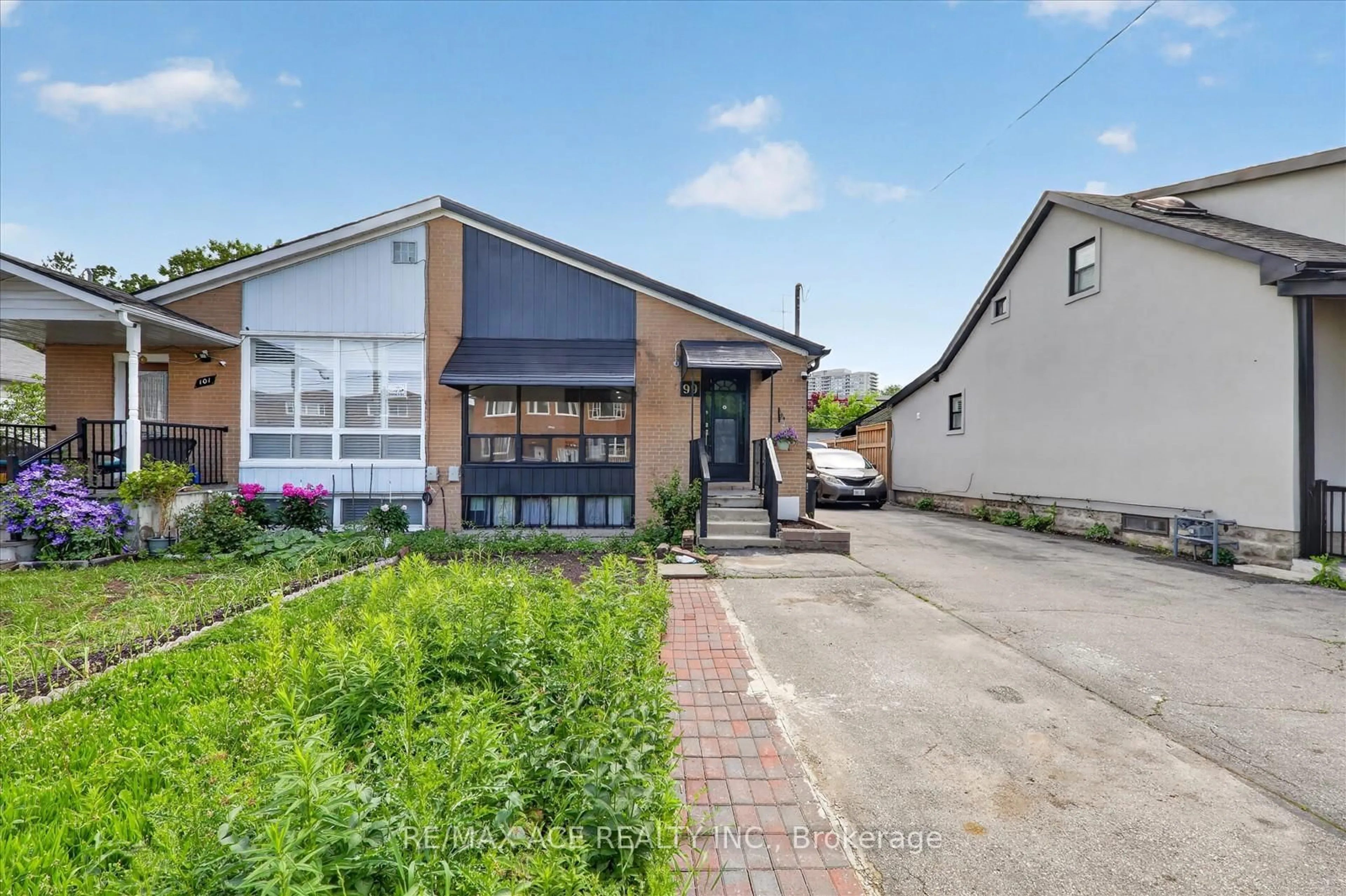 Unknown for 99 Laurel Ave, Toronto Ontario M1K 3J8