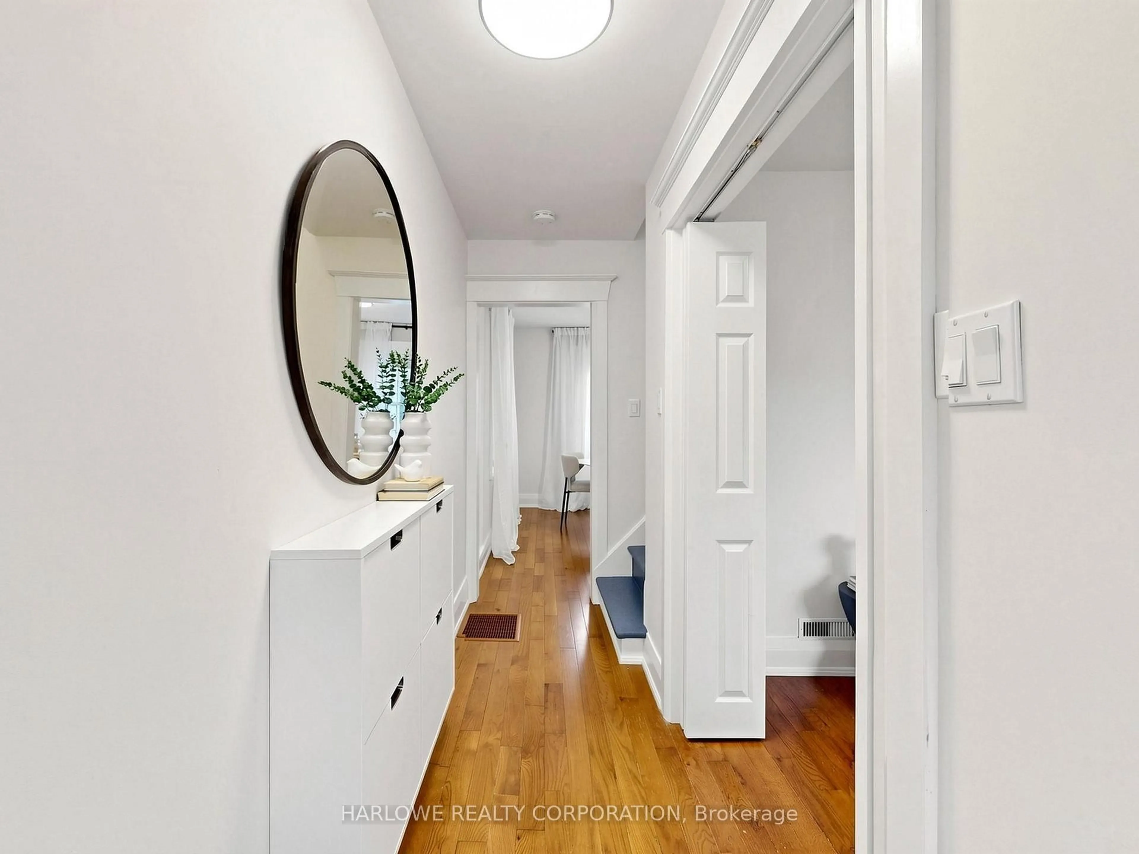Indoor entryway for 118 Woodmount Ave, Toronto Ontario M4C 3Y6
