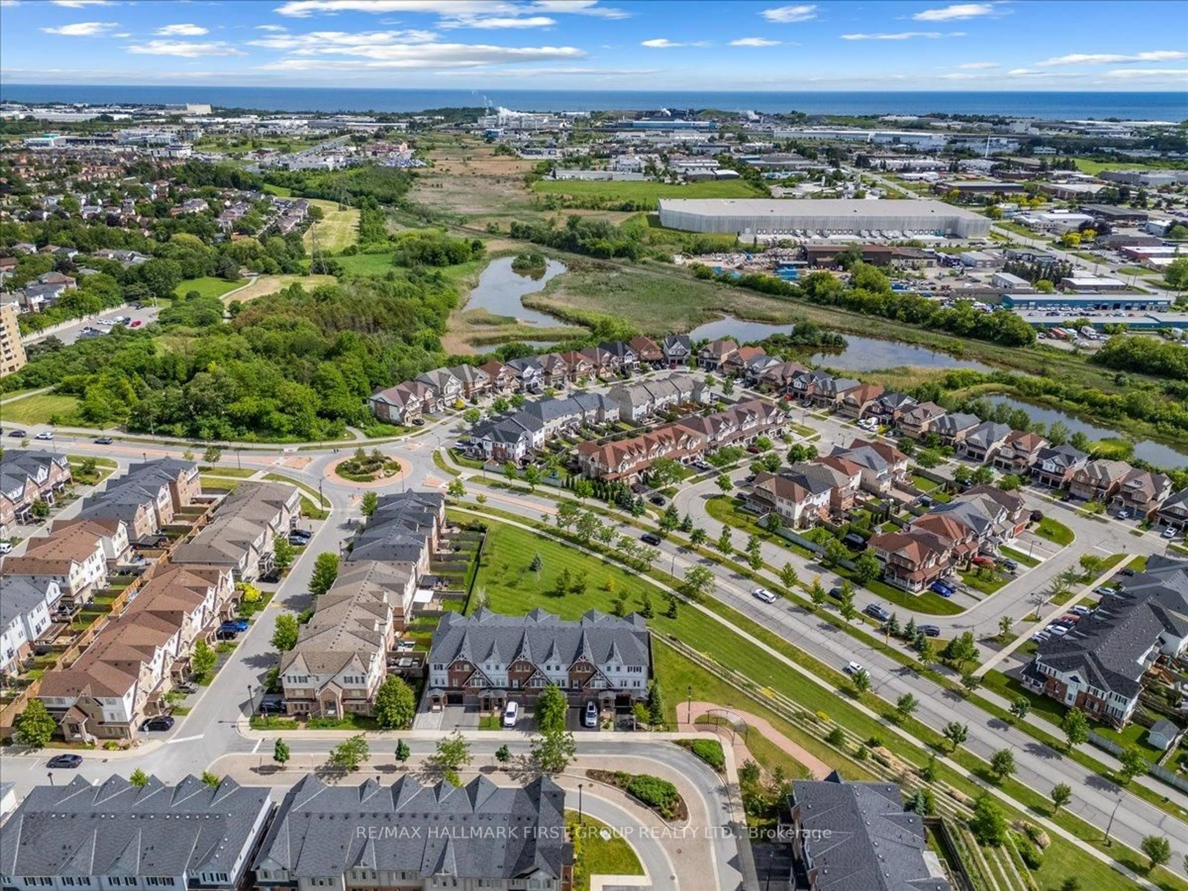 A pic from outside/outdoor area/front of a property/back of a property/a pic from drone, unknown for 90 Magpie Way, Whitby Ontario L1N 0K5