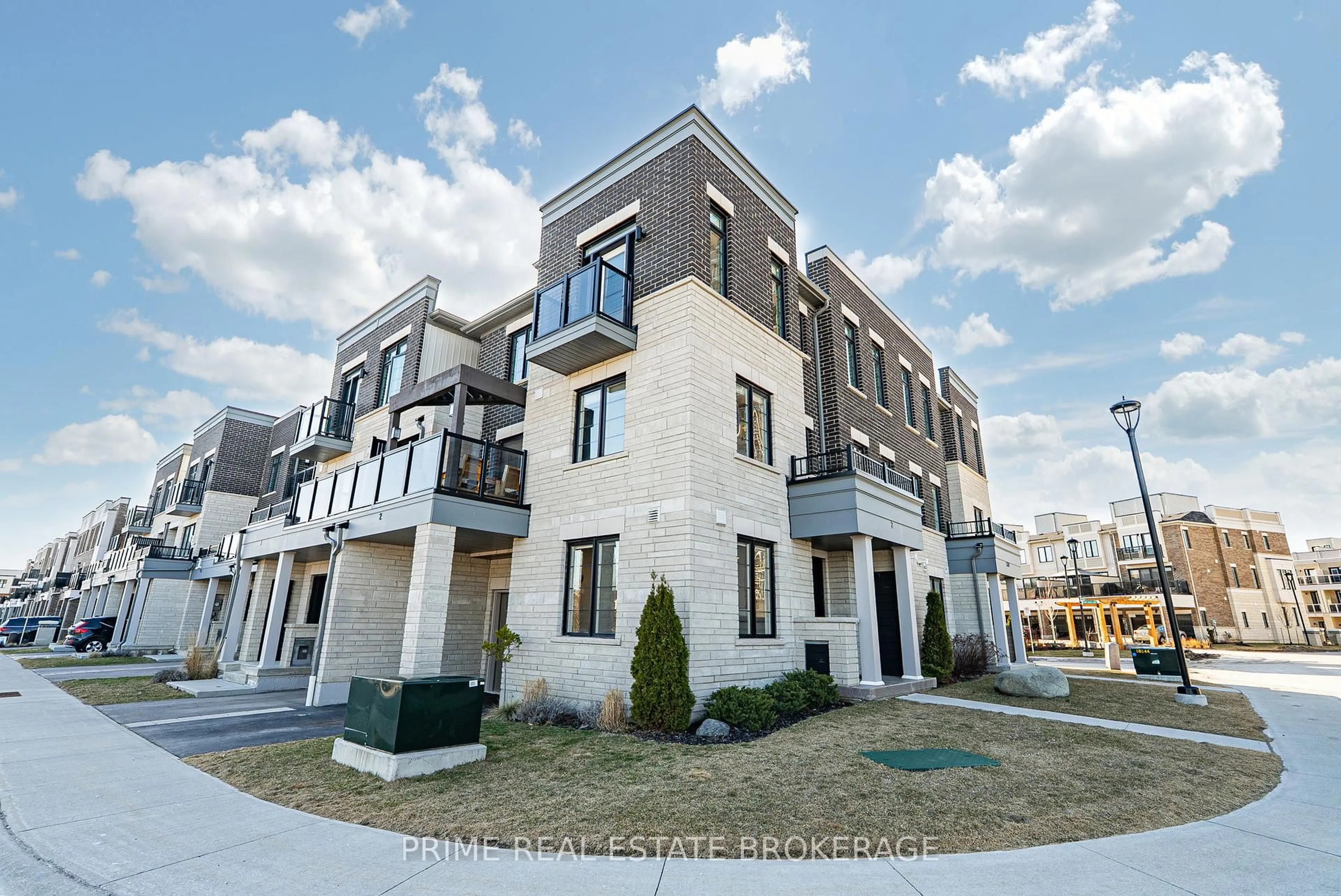 Home with brick exterior material, building for 2 King William Way, Clarington Ontario L1C 7E8
