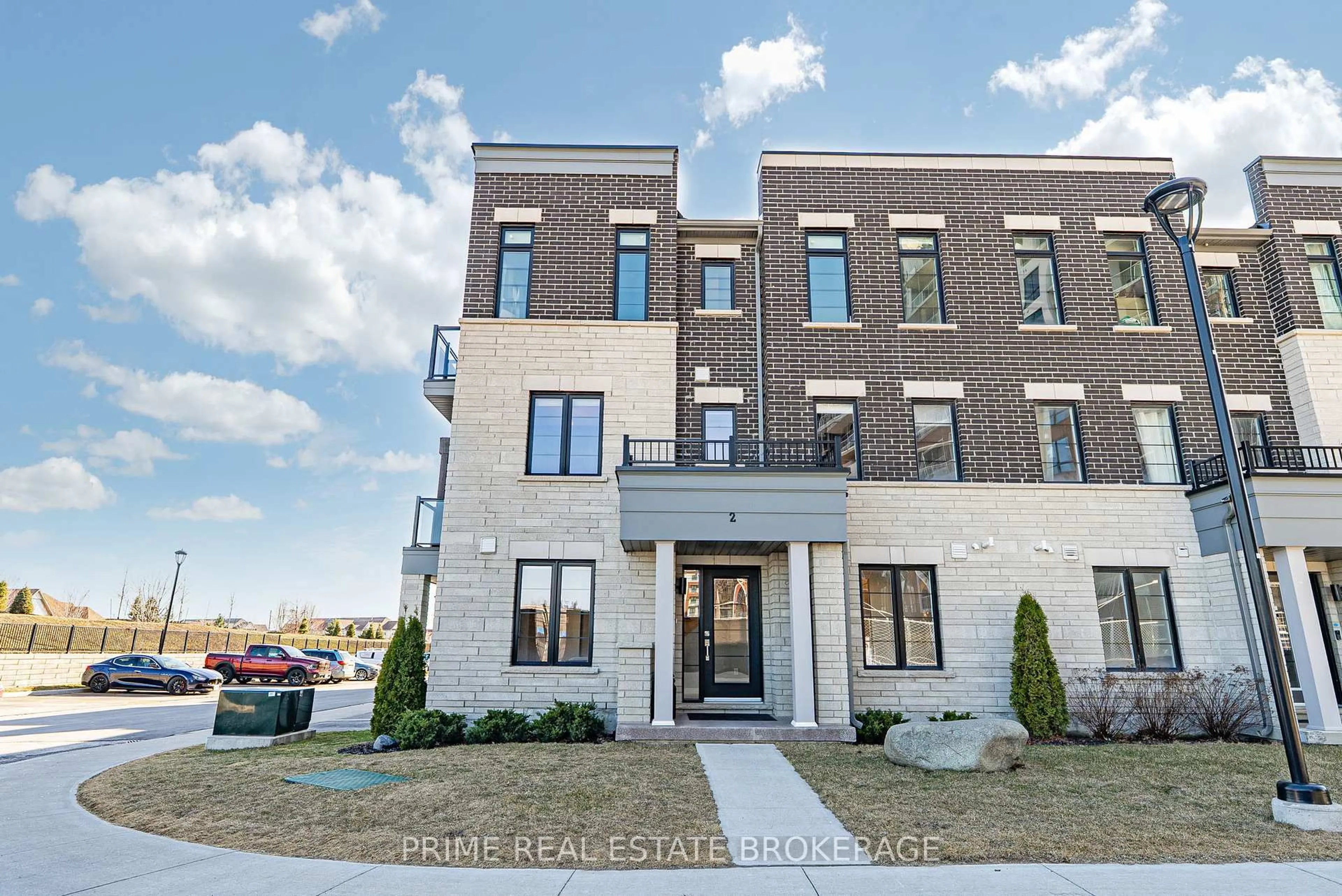 Home with brick exterior material, building for 2 King William Way, Clarington Ontario L1C 7E8