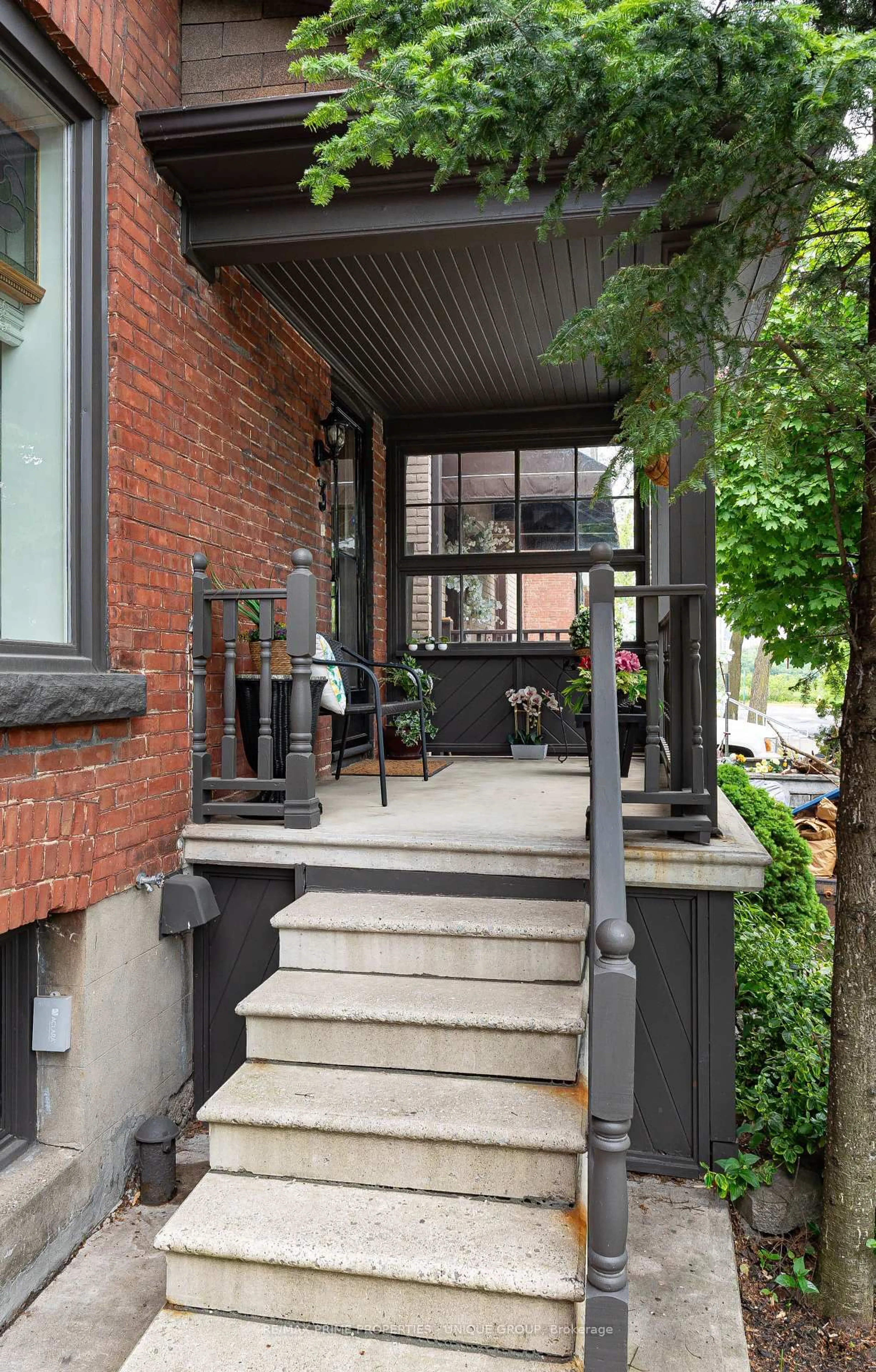 Unknown for 3 Sparkhall Ave, Toronto Ontario M4K 1G4