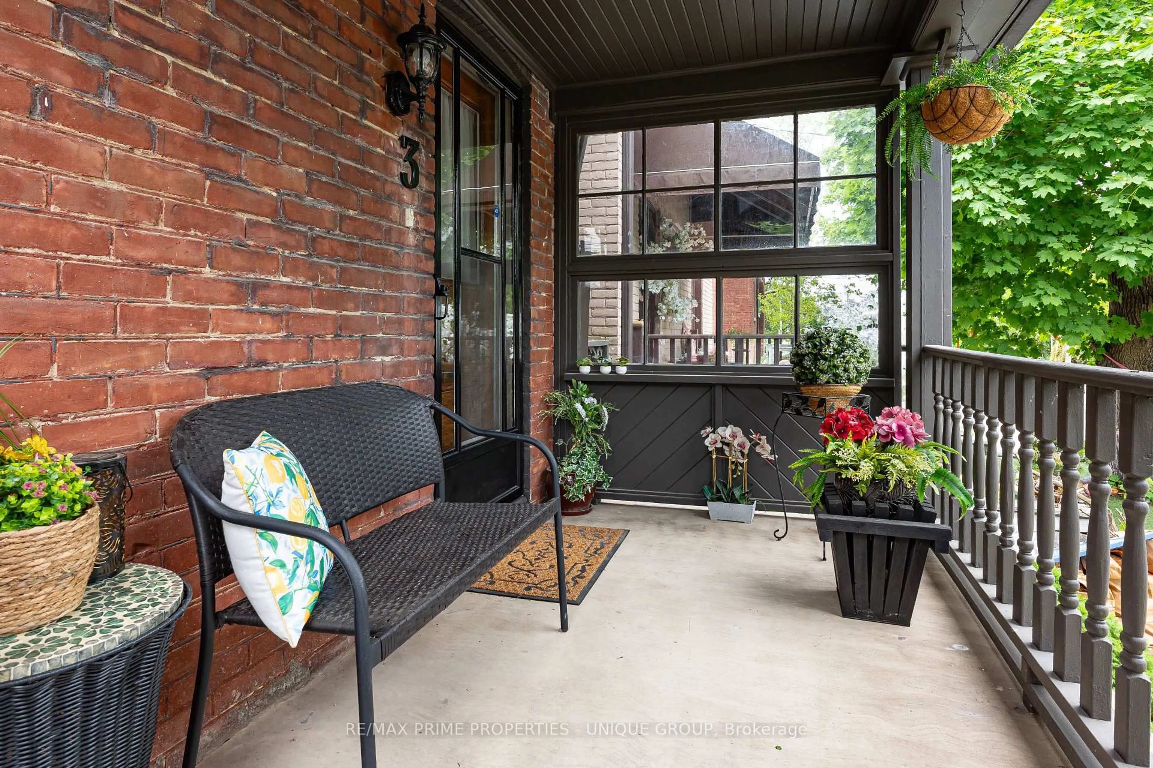 Patio, street for 3 Sparkhall Ave, Toronto Ontario M4K 1G4