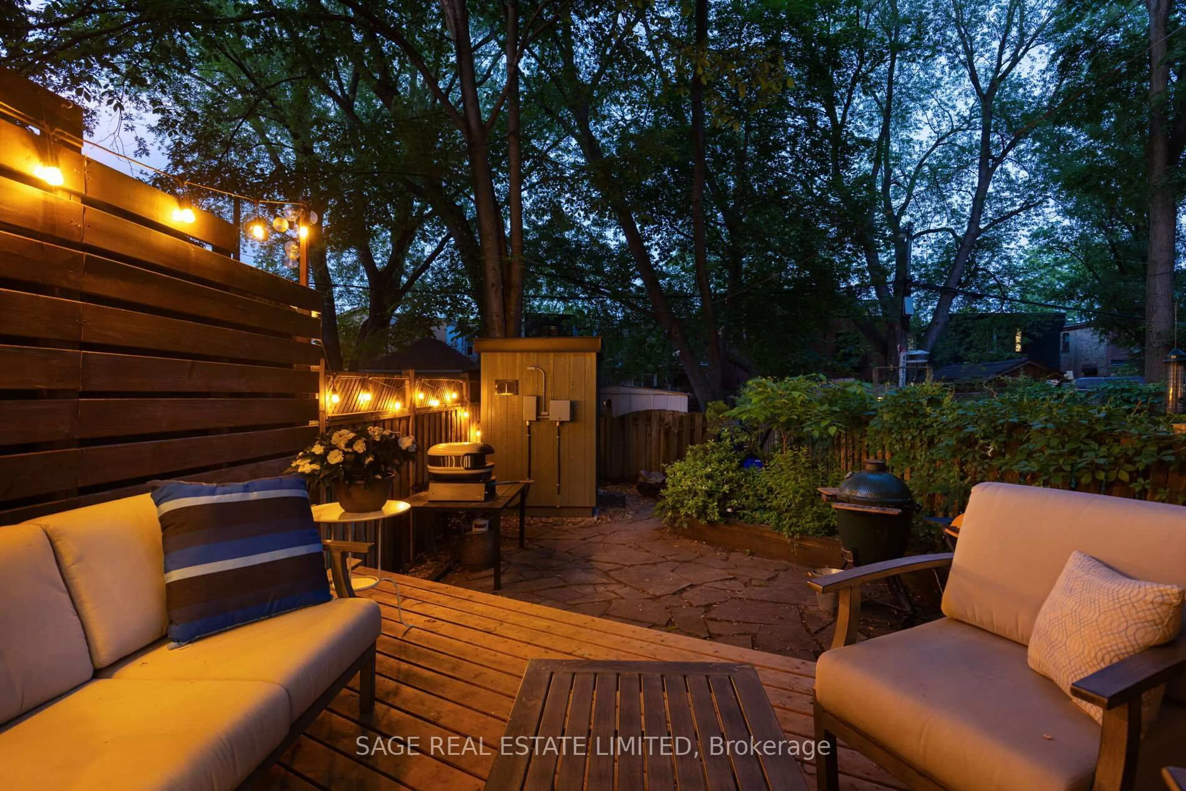 Patio, forest/trees view for 283 Booth Ave, Toronto Ontario M4M 2M7