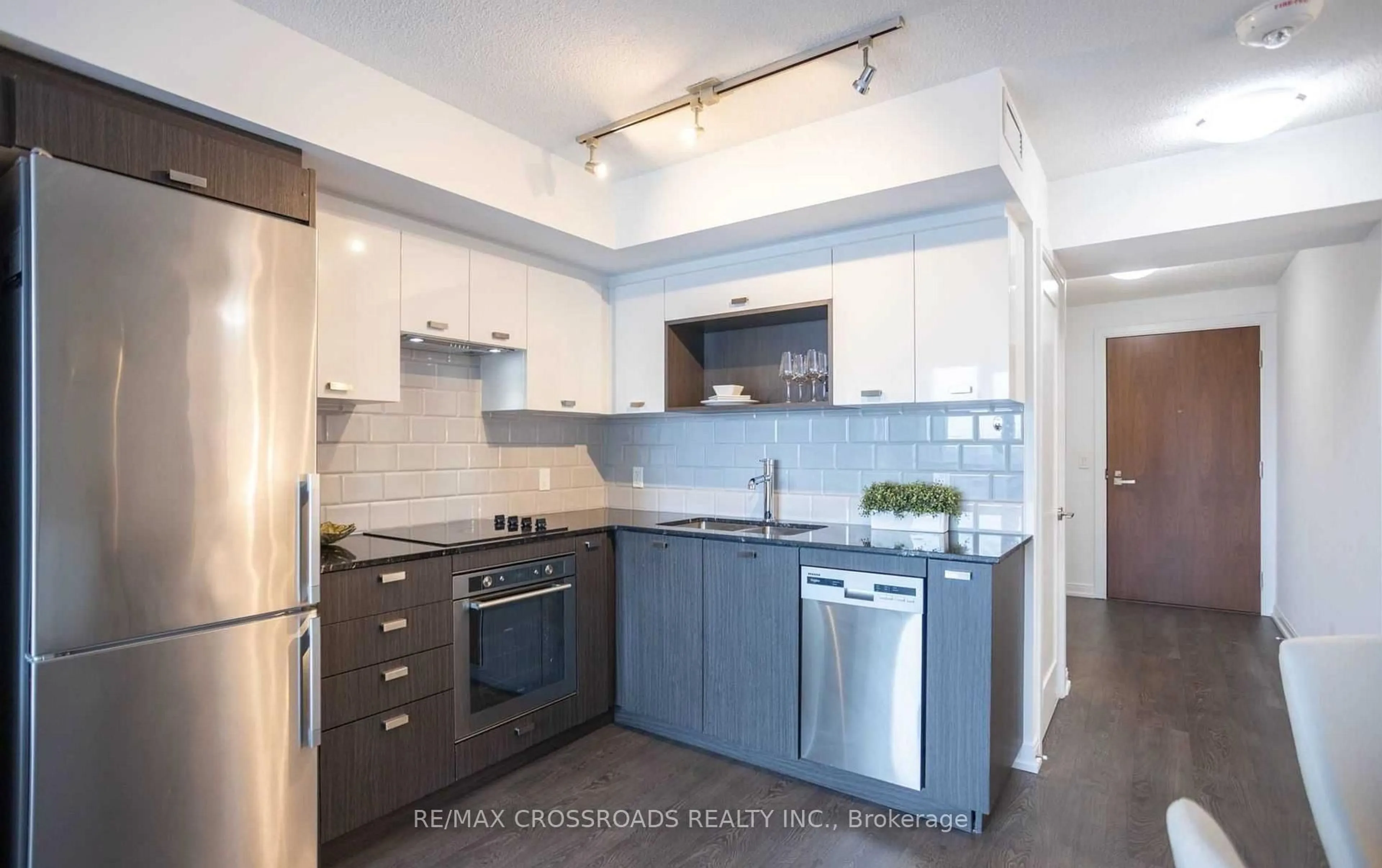 Standard kitchen, unknown for 275 Village Green Sq #525, Toronto Ontario M1S 0L8