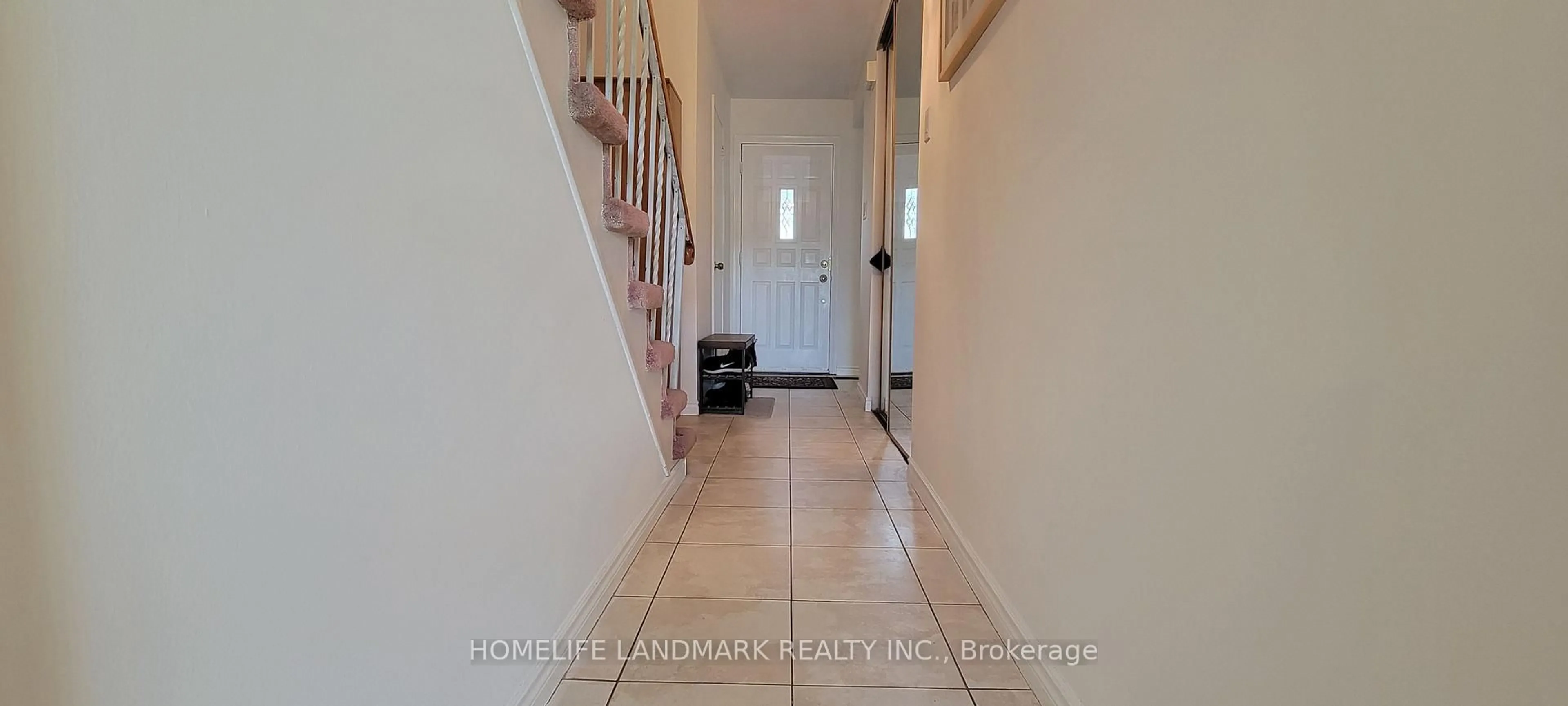 Indoor foyer for 131 Silver Springs Blvd, Toronto Ontario M1V 1M8