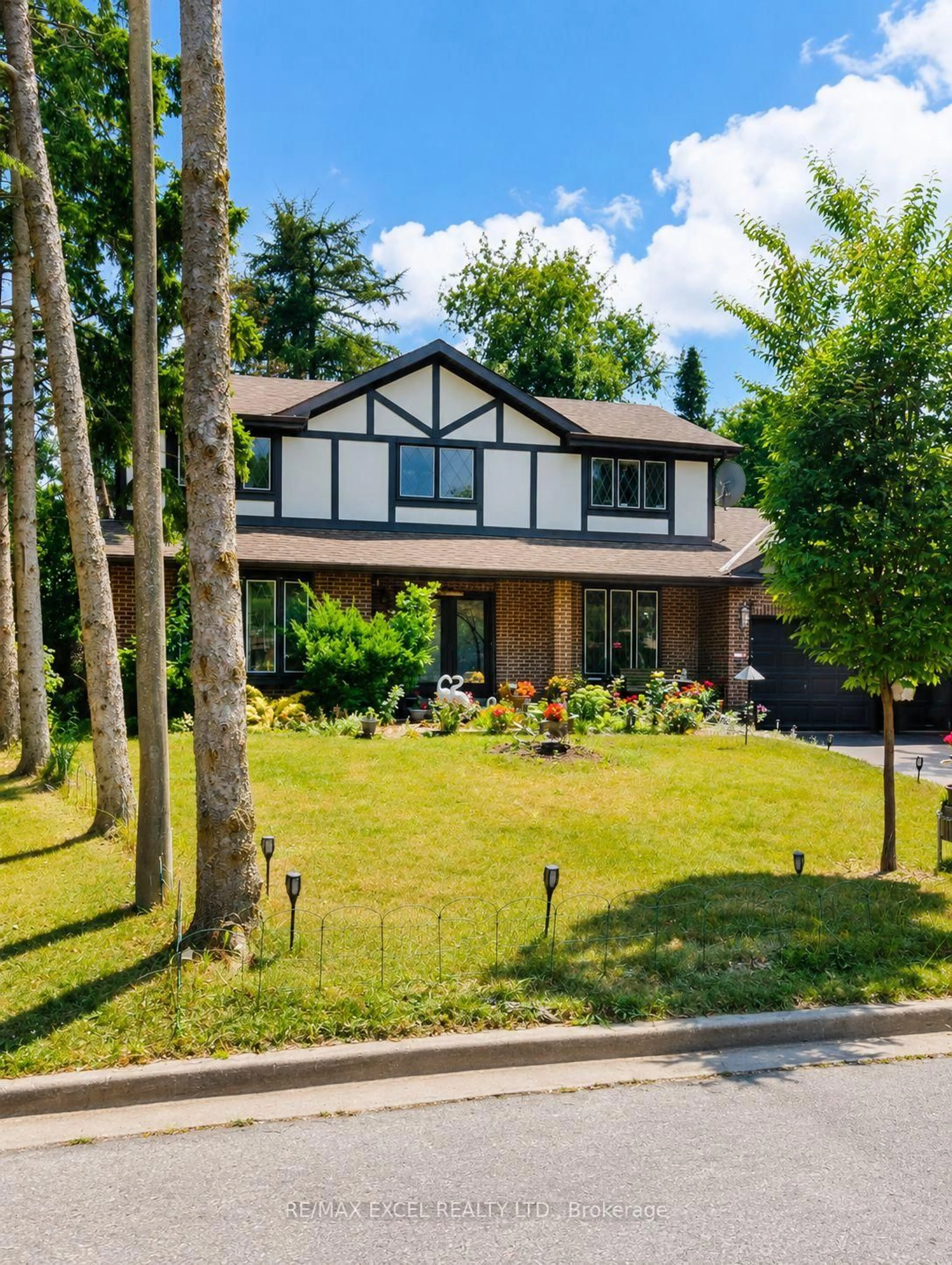 Home with brick exterior material, street for 3 Ruddell Pl, Toronto Ontario M1C 3E4