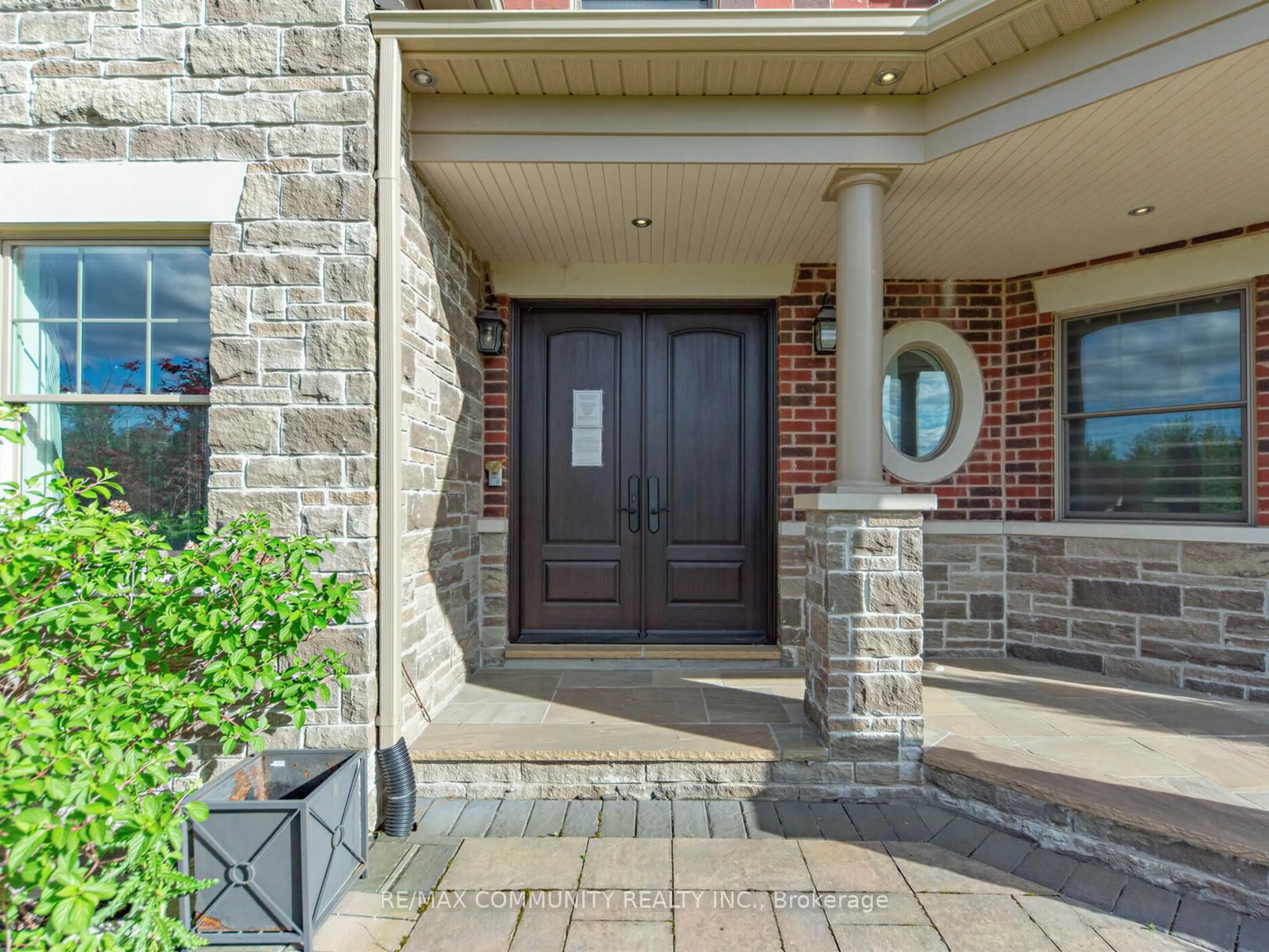 Indoor entryway for 229 5th Concession Rd, Ajax Ontario L1V 2P8