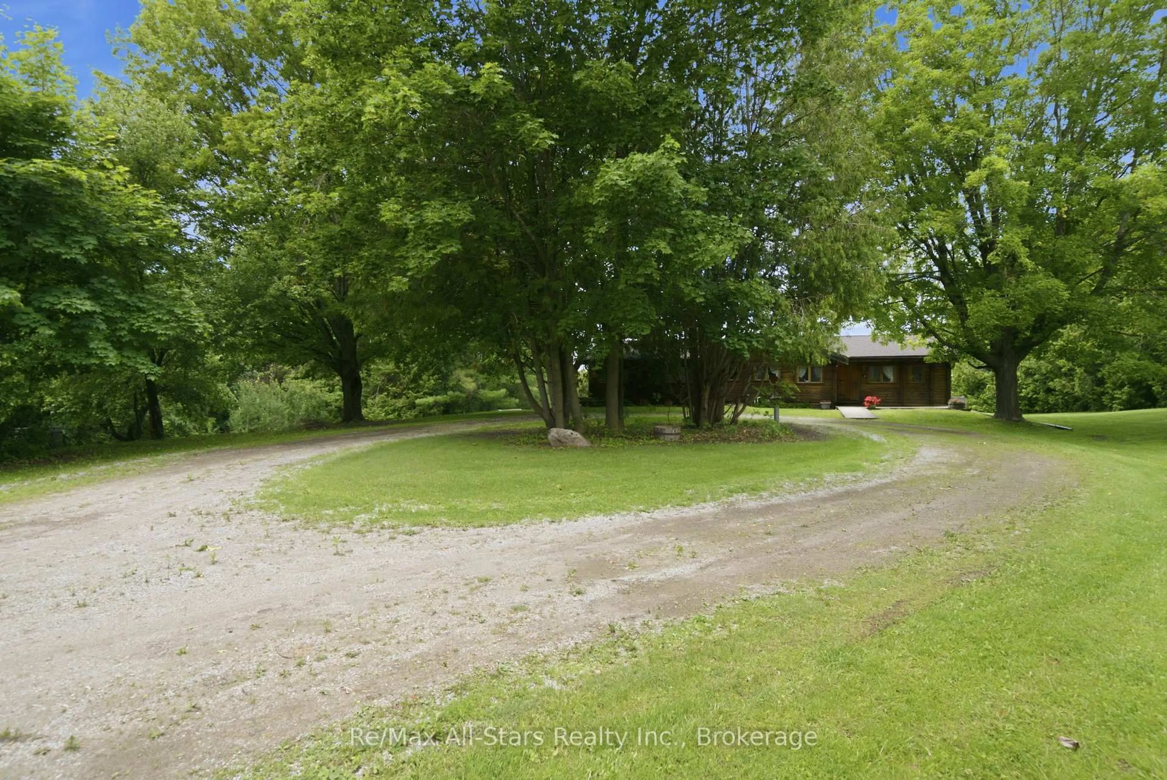 A pic from outside/outdoor area/front of a property/back of a property/a pic from drone, unknown for 18050 Nesbitt Line, Scugog Ontario L0B 1L0
