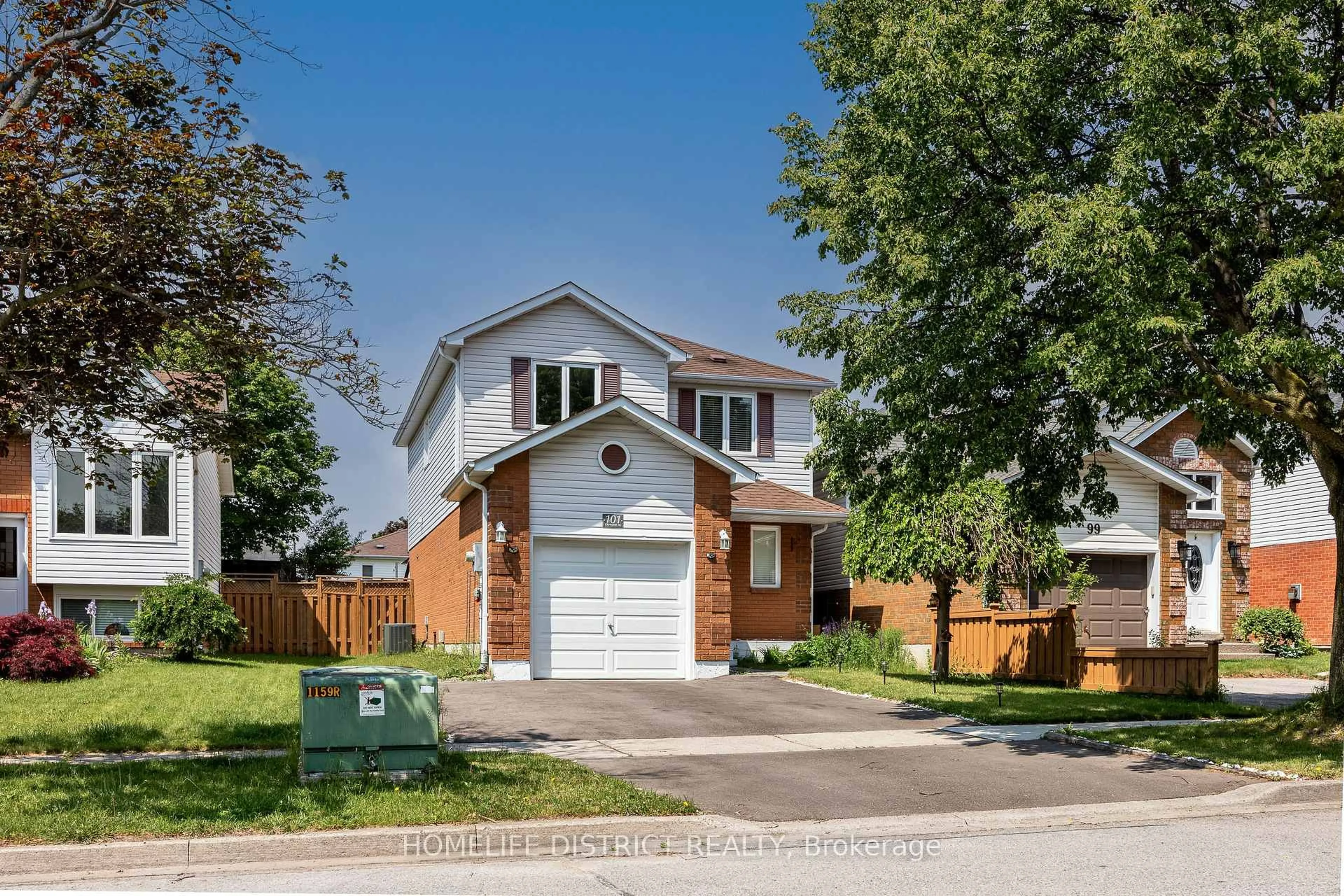 Home with vinyl exterior material, street for 101 Champine Sq, Clarington Ontario L1C 4V9
