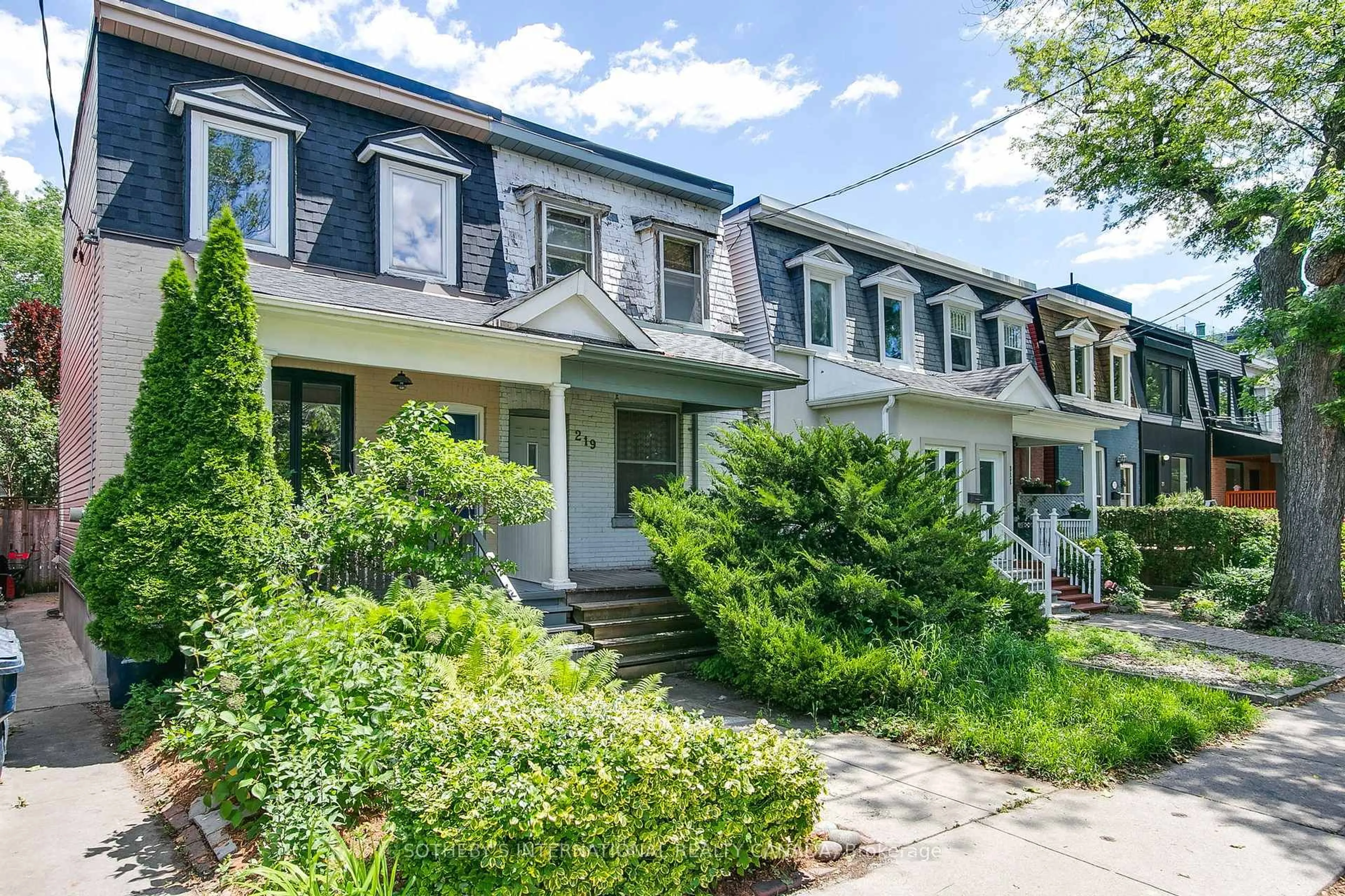 Unknown for 221 Booth Ave, Toronto Ontario M4M 2M6